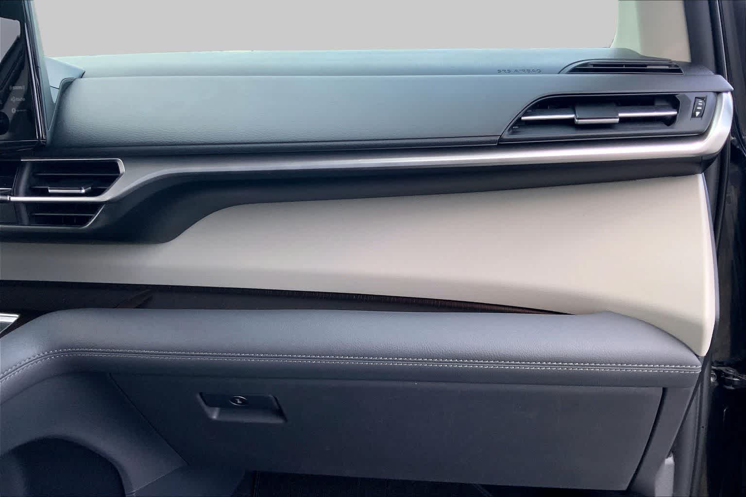 2022 Toyota Sienna LE Midnight Black Metallic at Ron Craft Chevrolet Cadillac