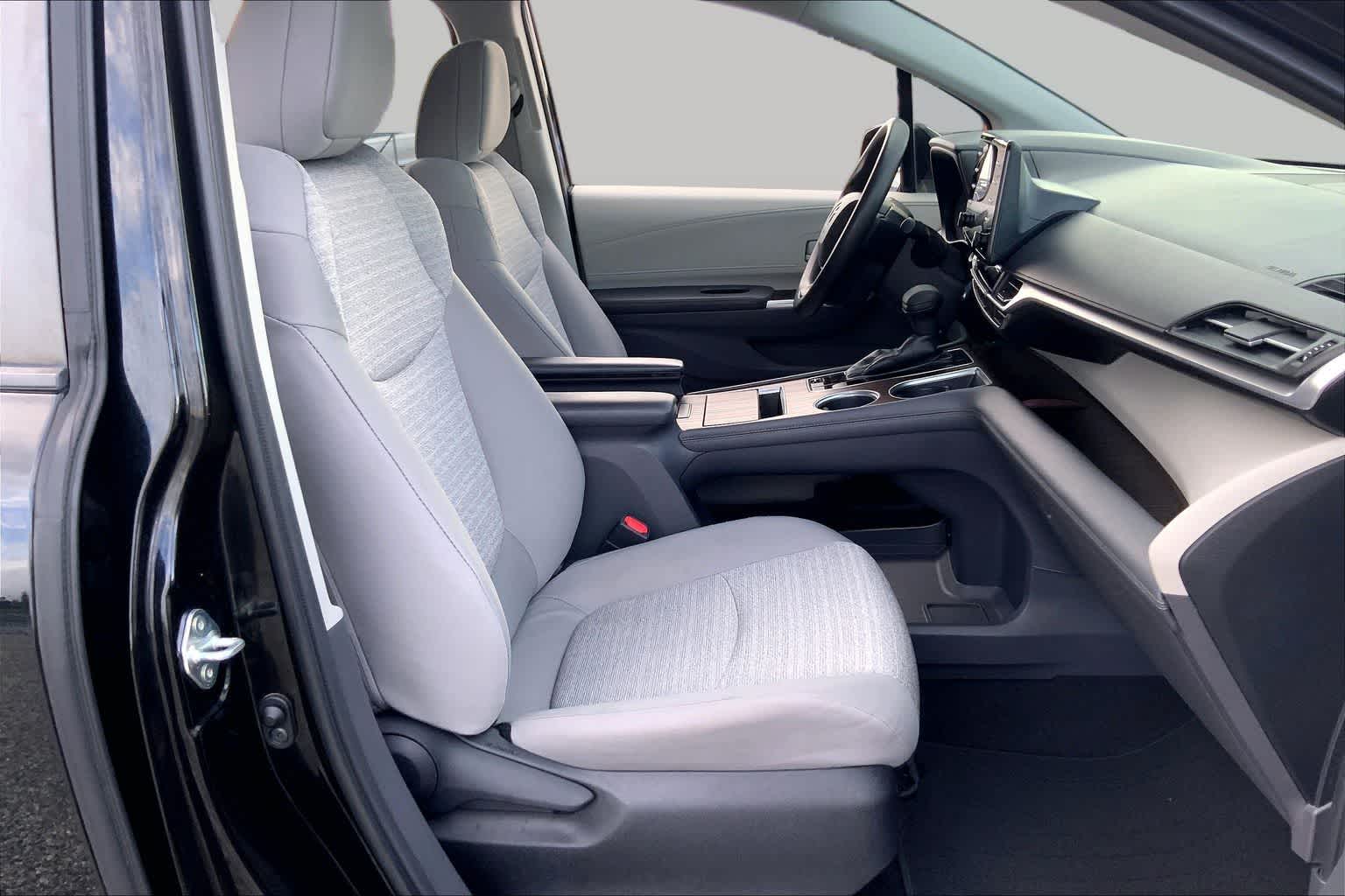 2022 Toyota Sienna LE Midnight Black Metallic at Ron Craft Chevrolet Cadillac