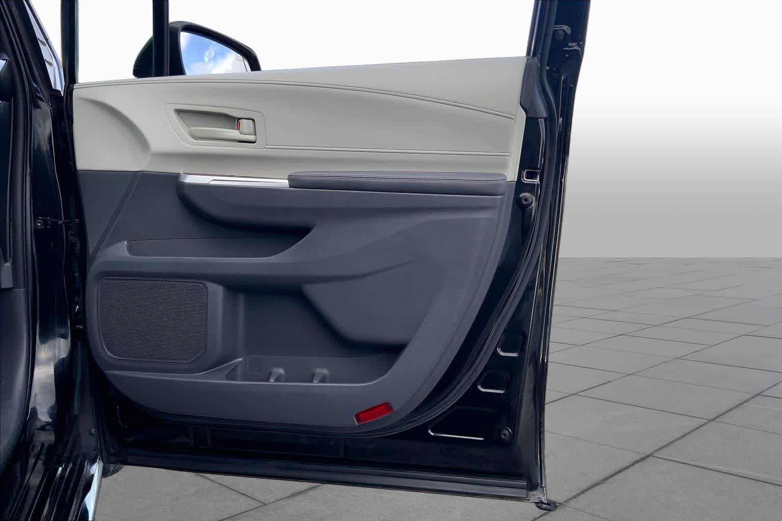 2022 Toyota Sienna LE Midnight Black Metallic at Ron Craft Chevrolet Cadillac