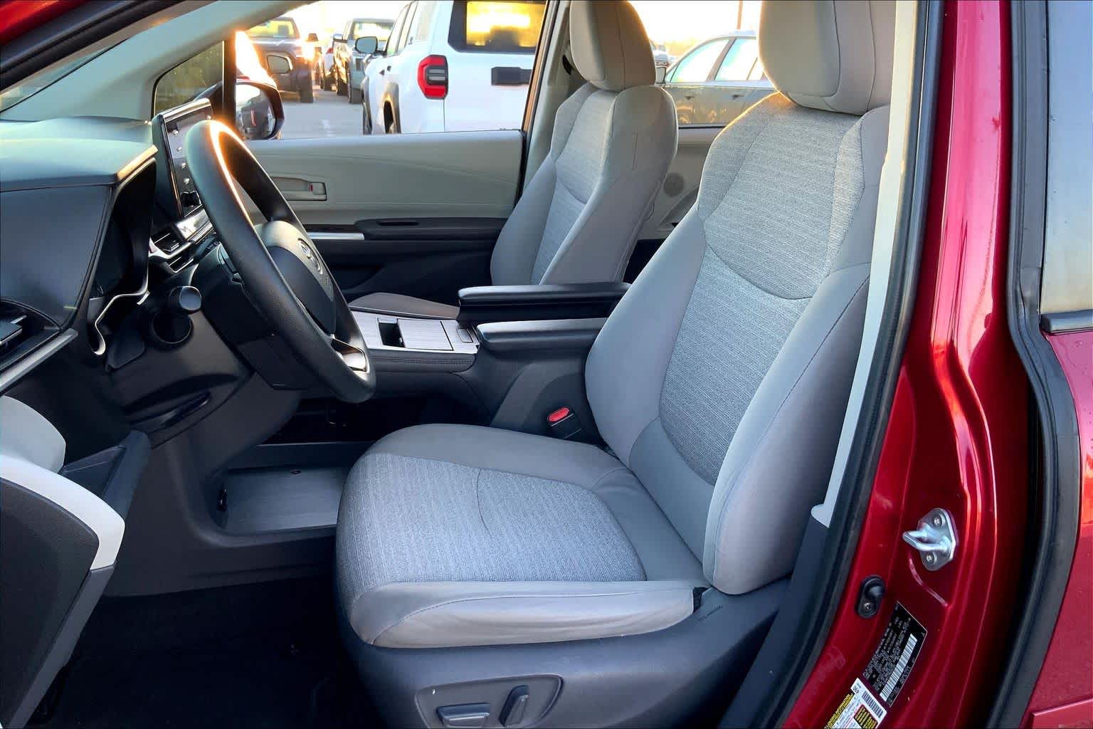 2021 Toyota Sienna LE Ruby Flare Pearl at Group 1 Toyota Southwest