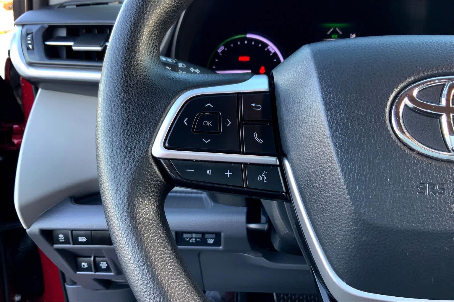 2021 Toyota Sienna LE Ruby Flare Pearl at Group 1 Toyota Southwest