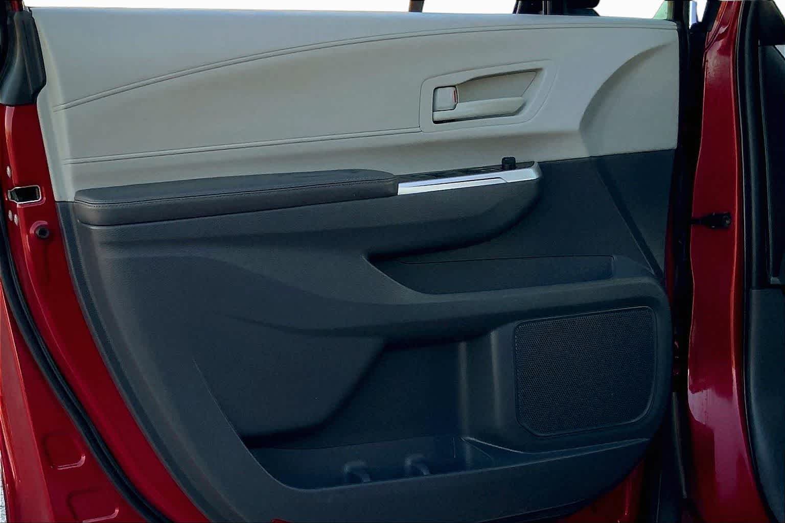 2021 Toyota Sienna LE Ruby Flare Pearl at Group 1 Toyota Southwest
