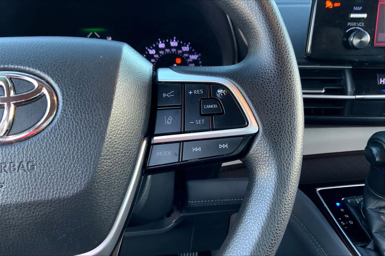 2021 Toyota Sienna LE Ruby Flare Pearl at Group 1 Toyota Southwest