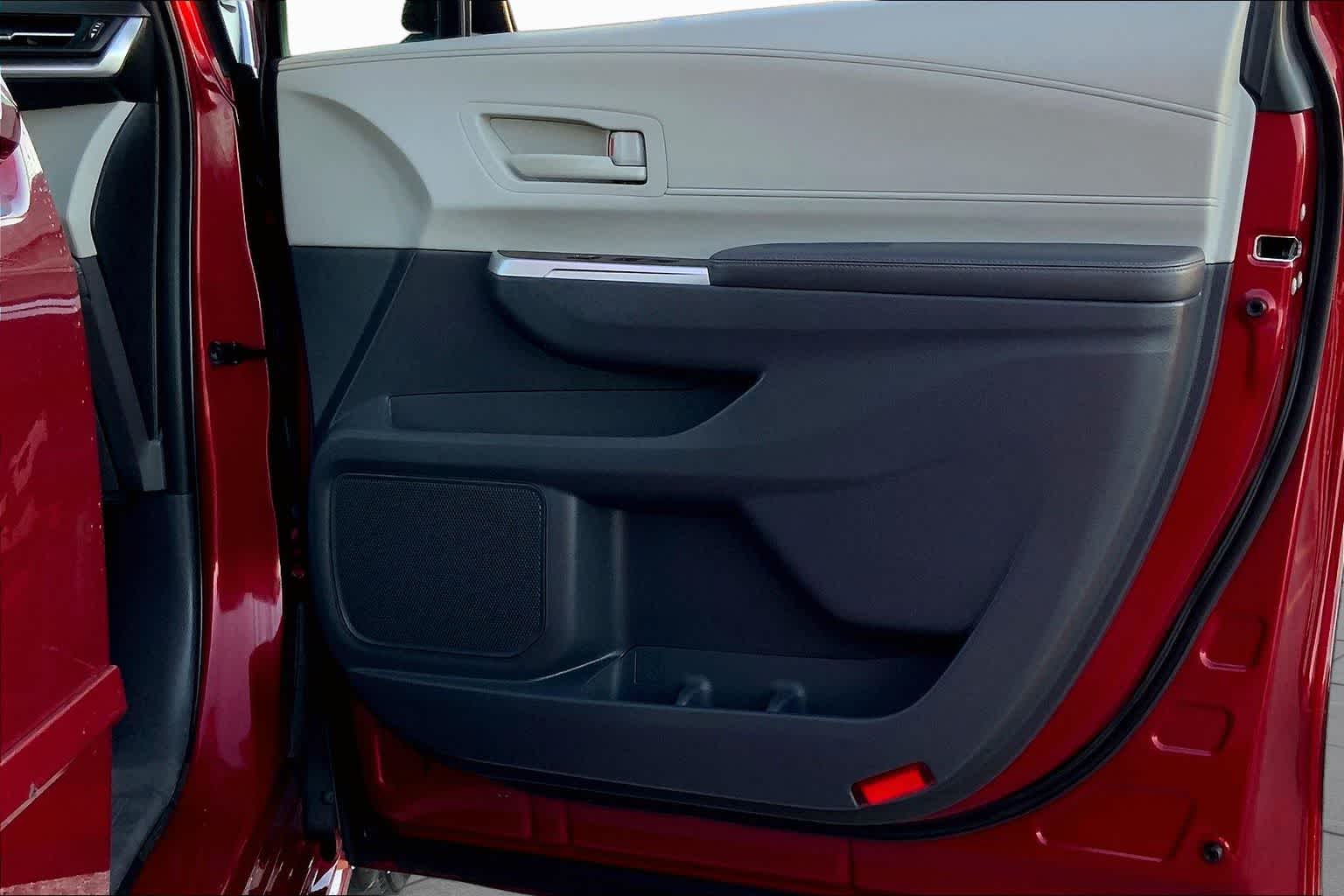 2021 Toyota Sienna LE Ruby Flare Pearl at Group 1 Toyota Southwest