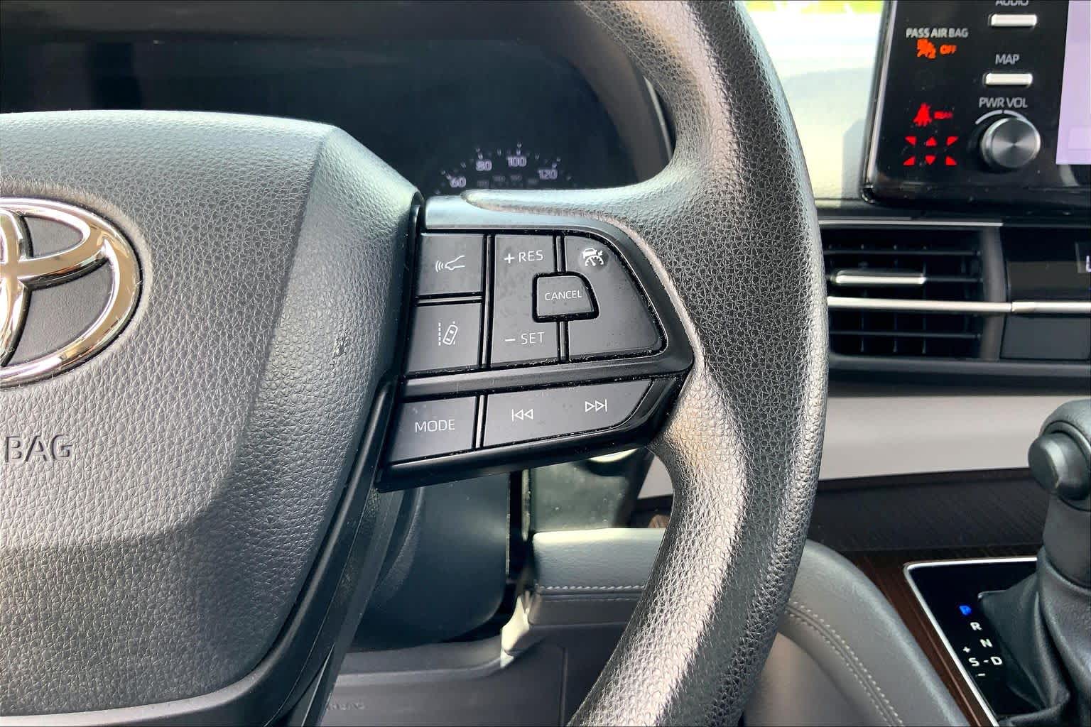 2023 Toyota Sienna LE Ice Cap at AutoNation USA Katy
