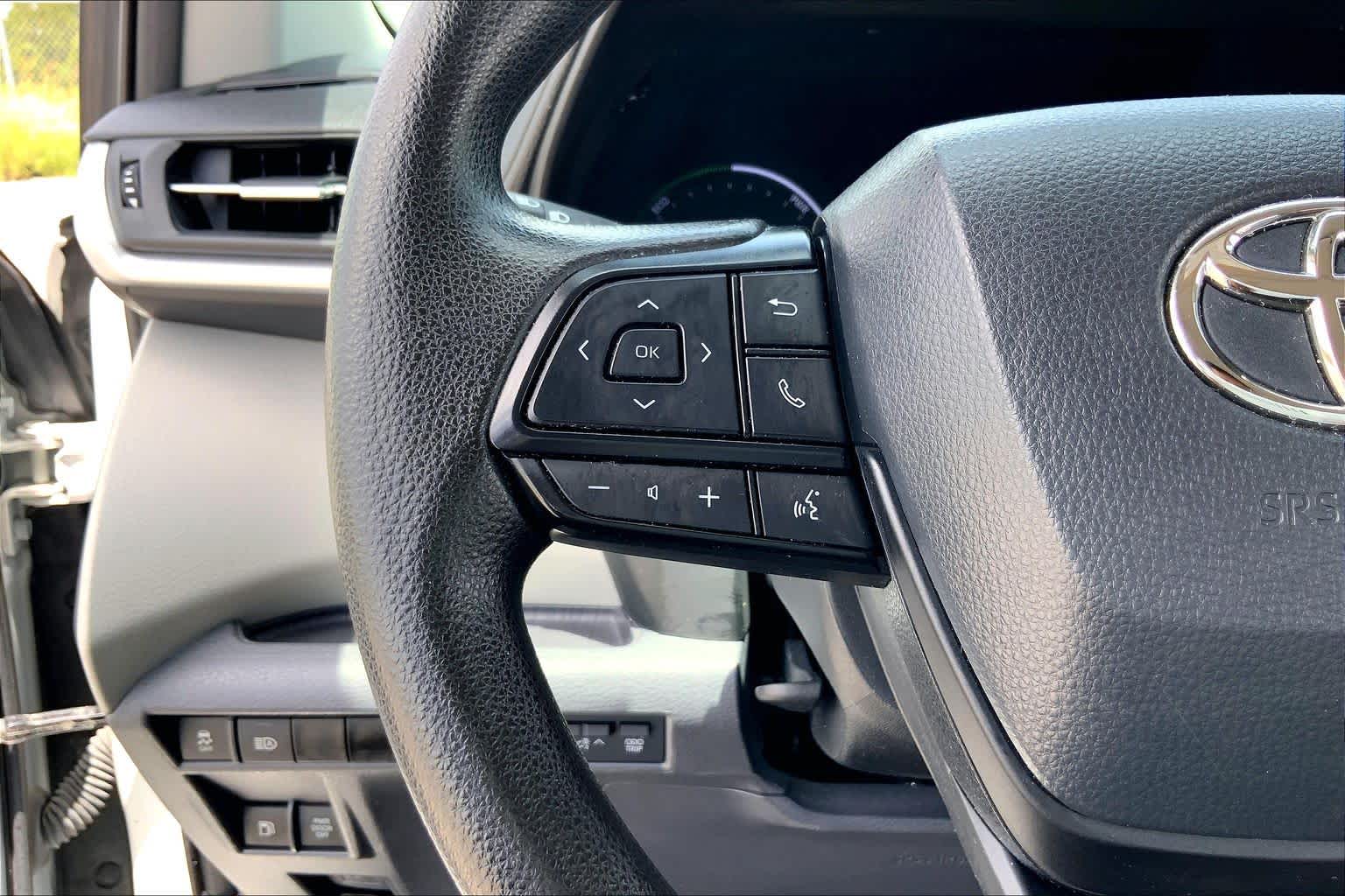 2023 Toyota Sienna LE Ice Cap at AutoNation USA Katy