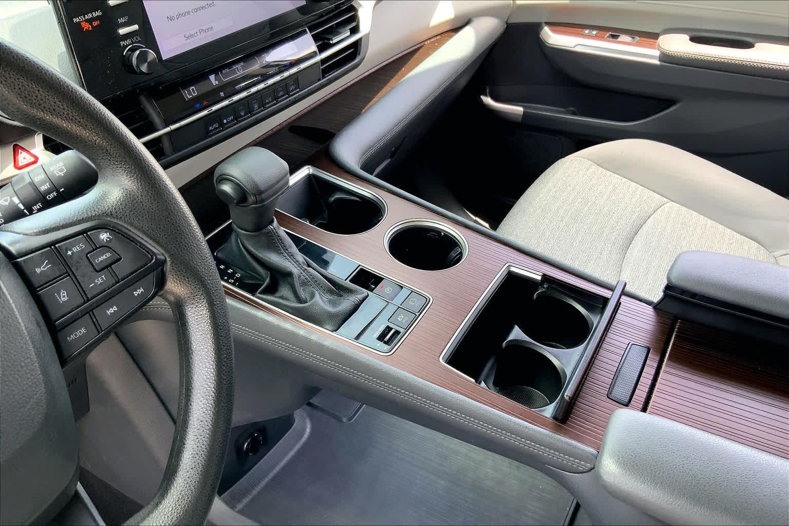 2023 Toyota Sienna LE Ice Cap at AutoNation USA Katy