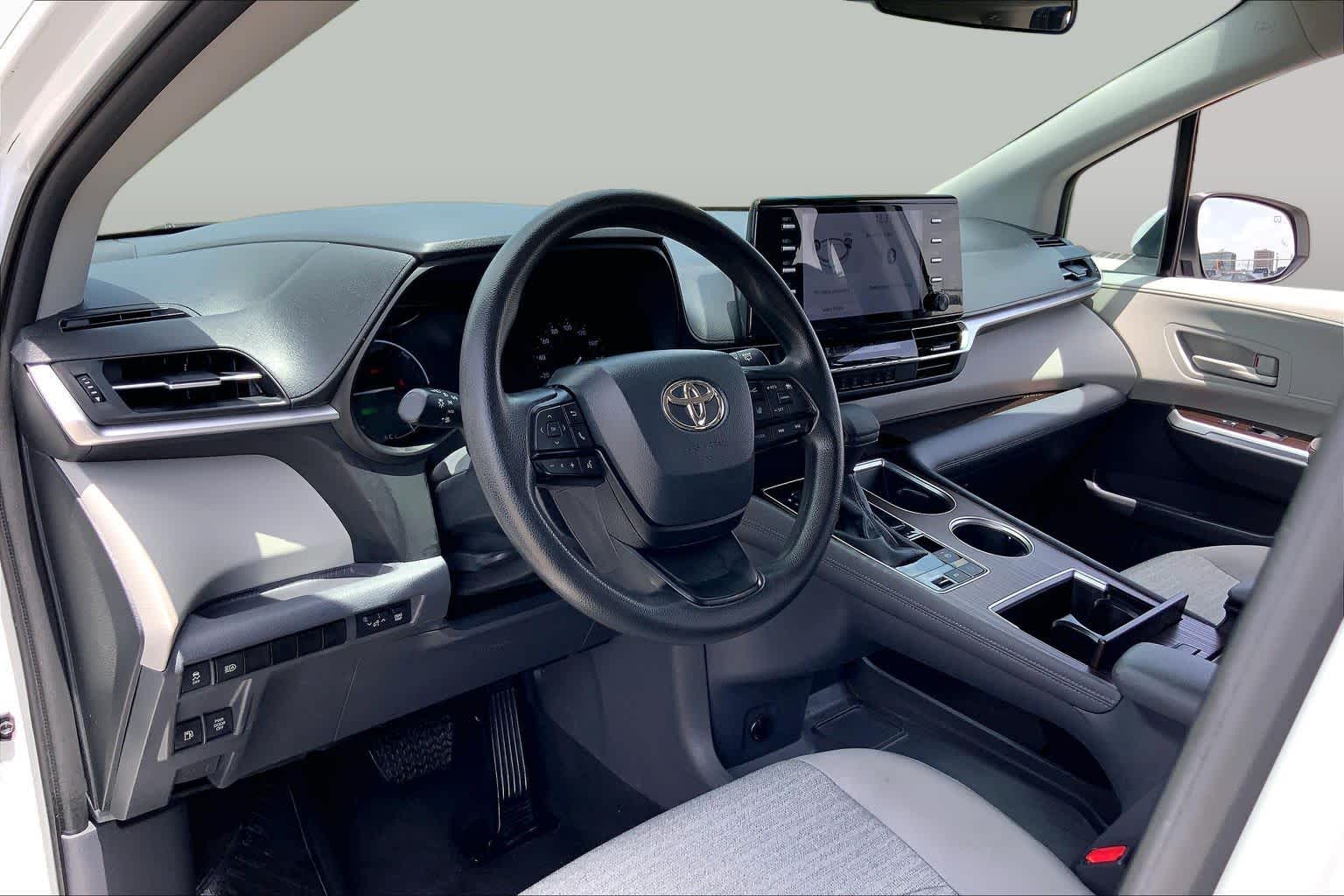 2023 Toyota Sienna LE Ice Cap at AutoNation USA Katy
