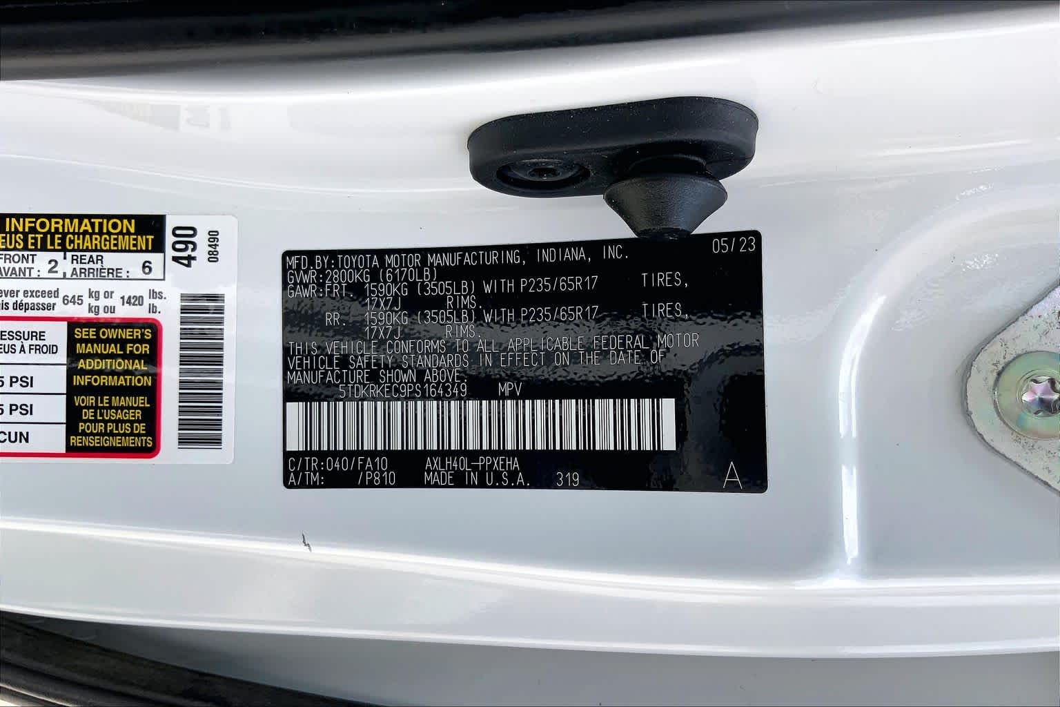2023 Toyota Sienna LE Ice Cap at AutoNation USA Katy