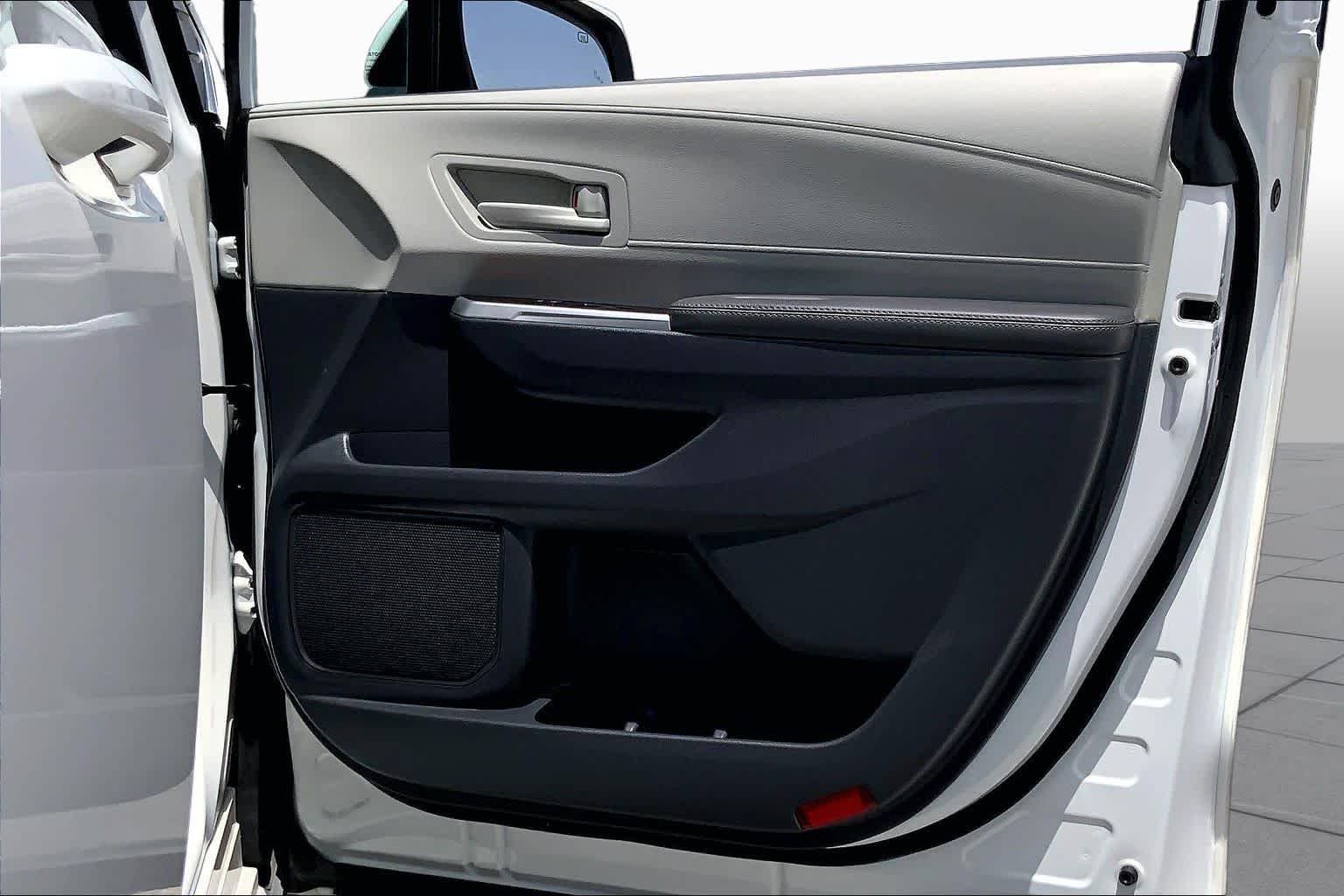 2023 Toyota Sienna LE Ice Cap at AutoNation USA Katy