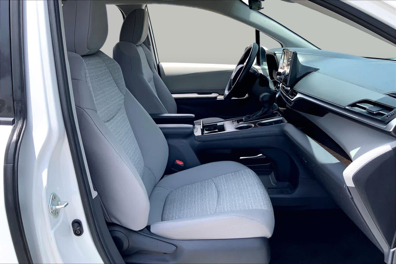 2023 Toyota Sienna LE Ice Cap at AutoNation USA Katy