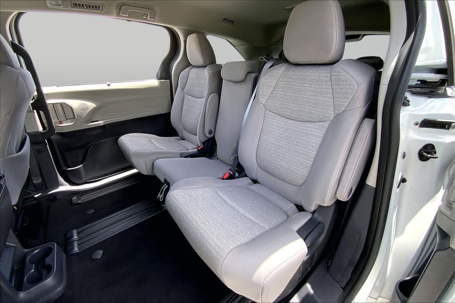 2023 Toyota Sienna LE Ice Cap at AutoNation USA Katy