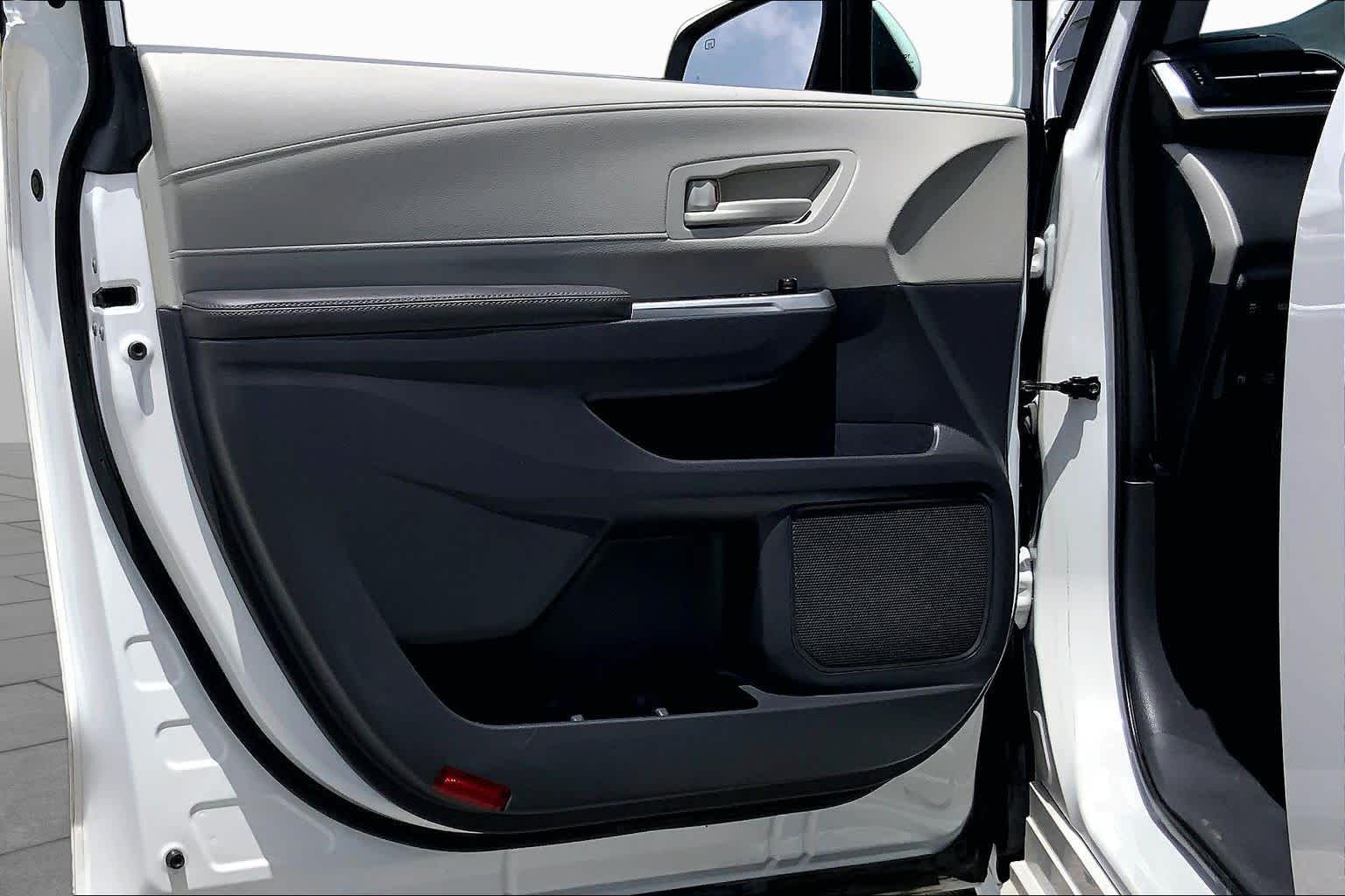 2023 Toyota Sienna LE Ice Cap at AutoNation USA Katy