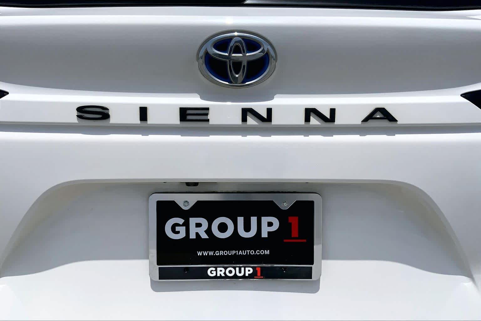 2023 Toyota Sienna LE Ice Cap at AutoNation USA Katy