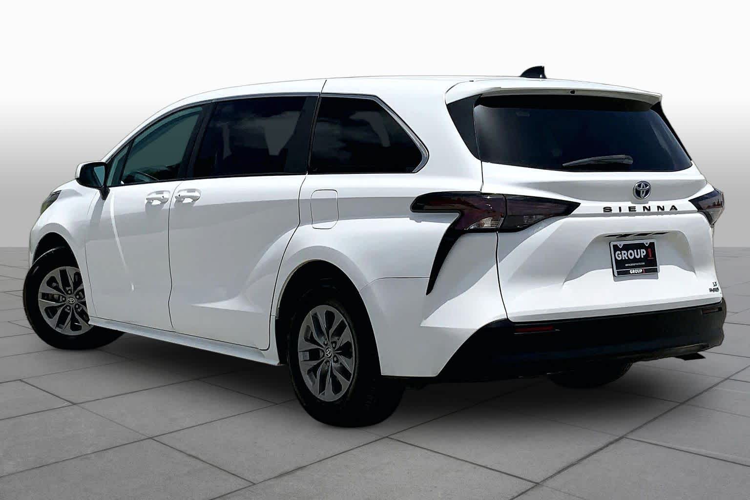2023 Toyota Sienna LE Ice Cap at AutoNation USA Katy