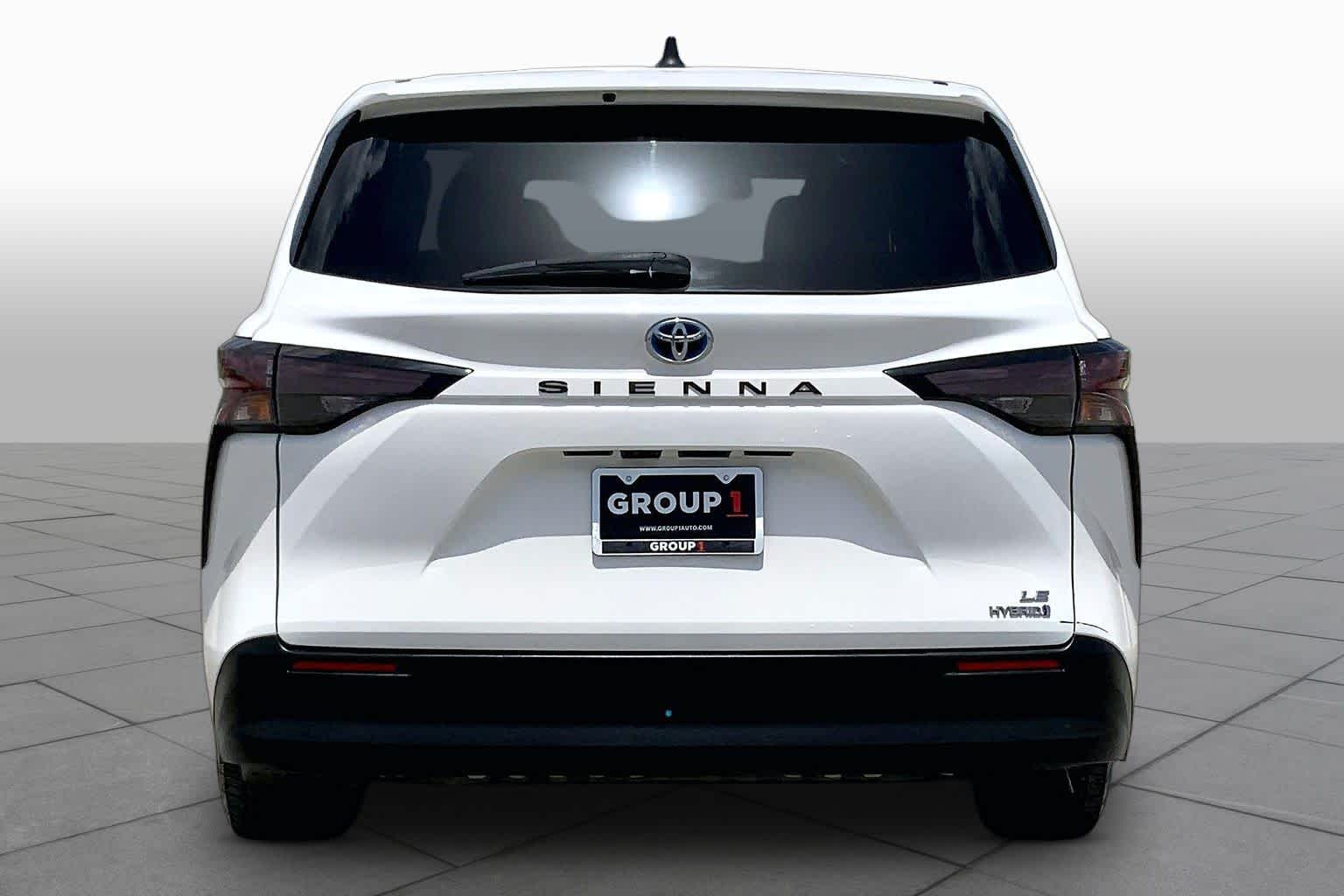 2023 Toyota Sienna LE Ice Cap at AutoNation USA Katy