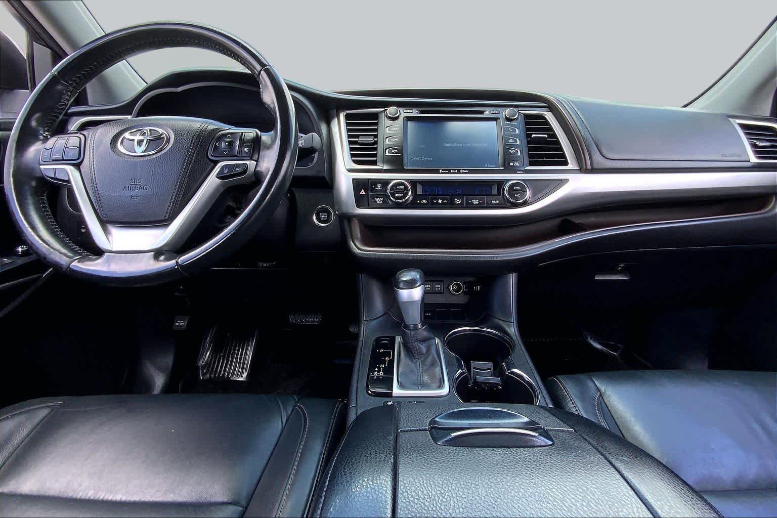 2017 Toyota Highlander XLE Ooh La La Rouge Mica at Beck & Masten Kia