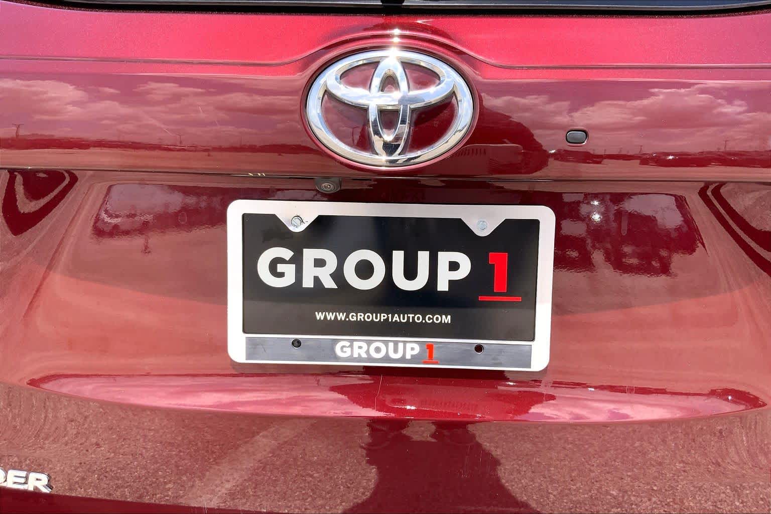 2017 Toyota Highlander XLE Ooh La La Rouge Mica at Beck & Masten Kia