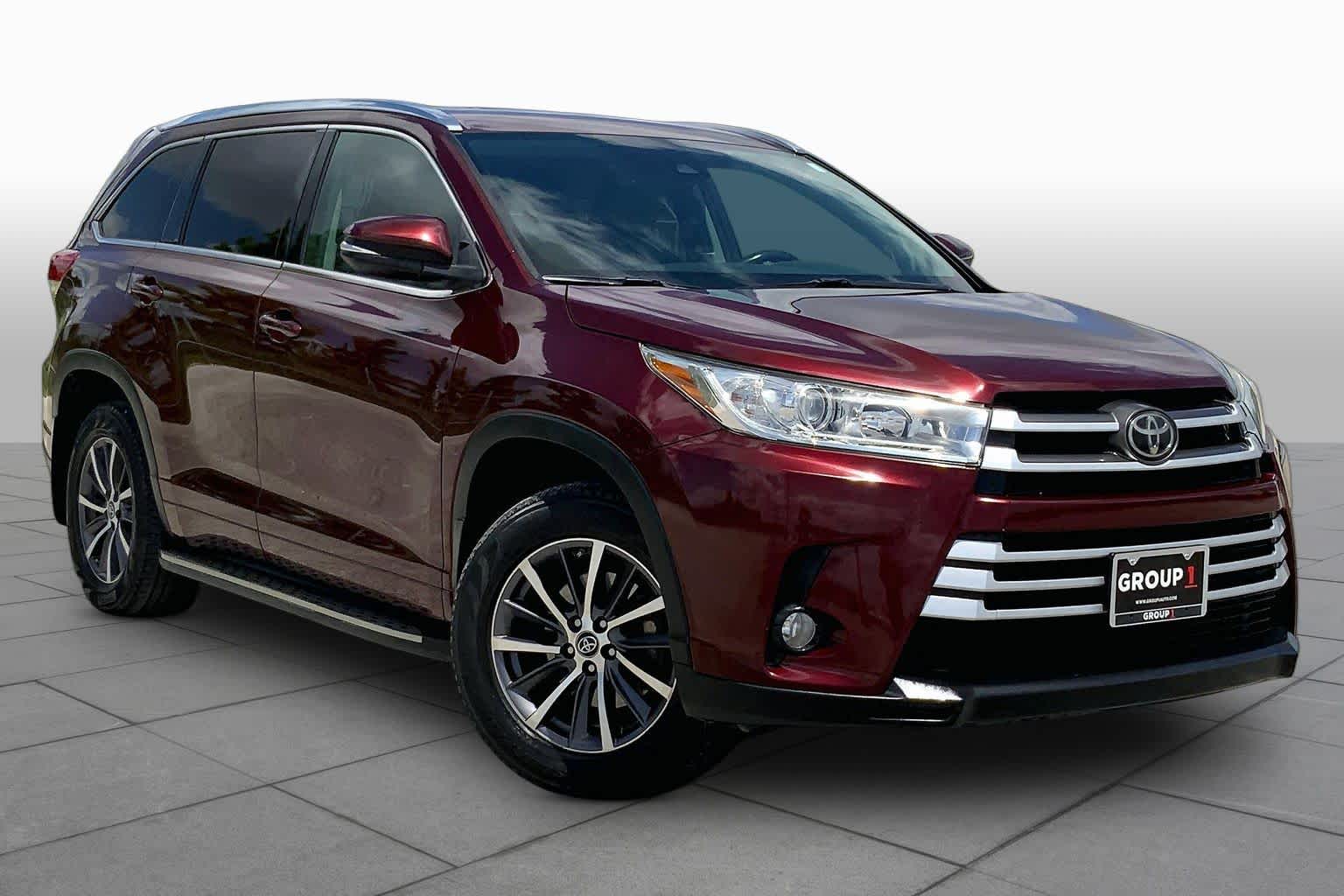 2017 Toyota Highlander XLE Ooh La La Rouge Mica at Beck & Masten Kia