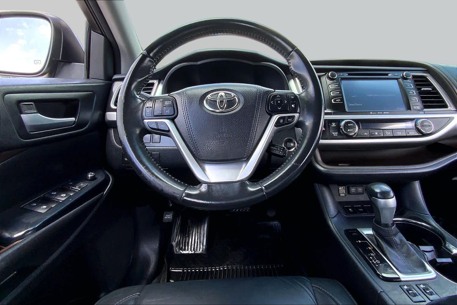2017 Toyota Highlander XLE Ooh La La Rouge Mica at Beck & Masten Kia