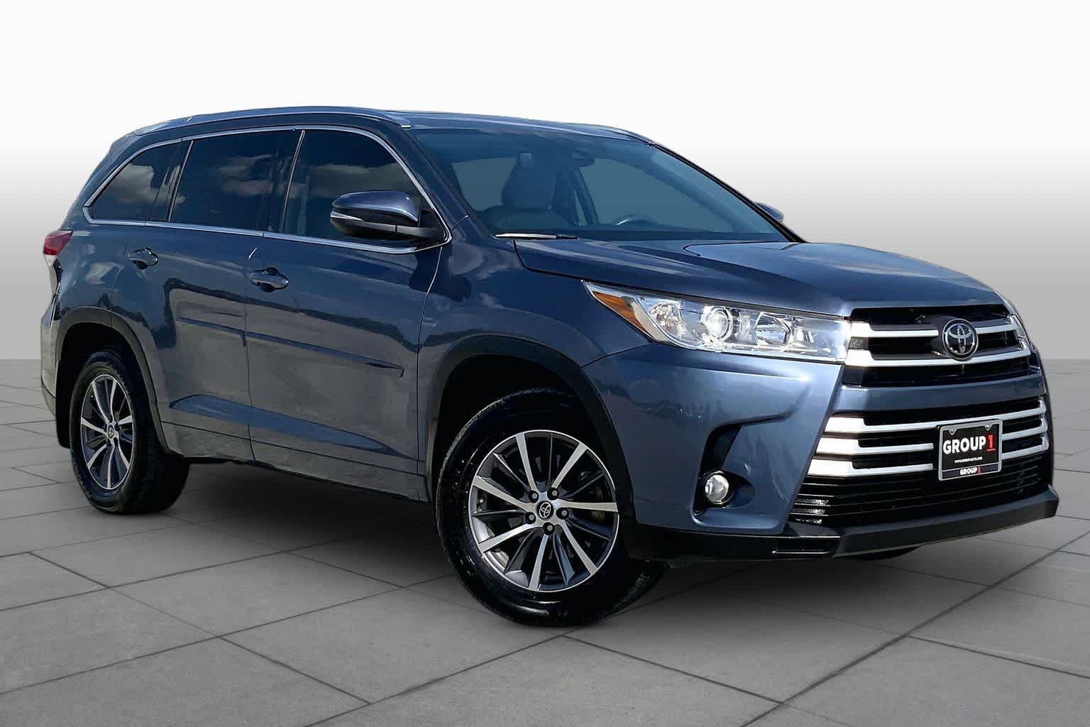 2018 Toyota Highlander XLE Shoreline Blue Pearl at Group 1 Toyota Southwest