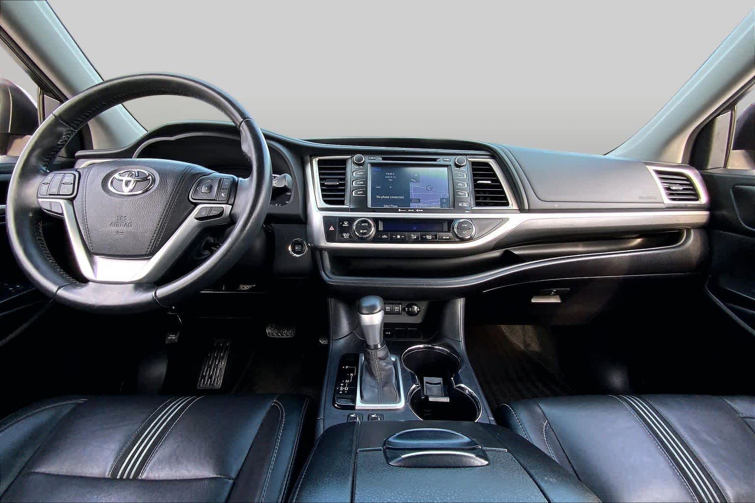 2017 Toyota Highlander SE Salsa Red Pearl at AutoNation USA Katy
