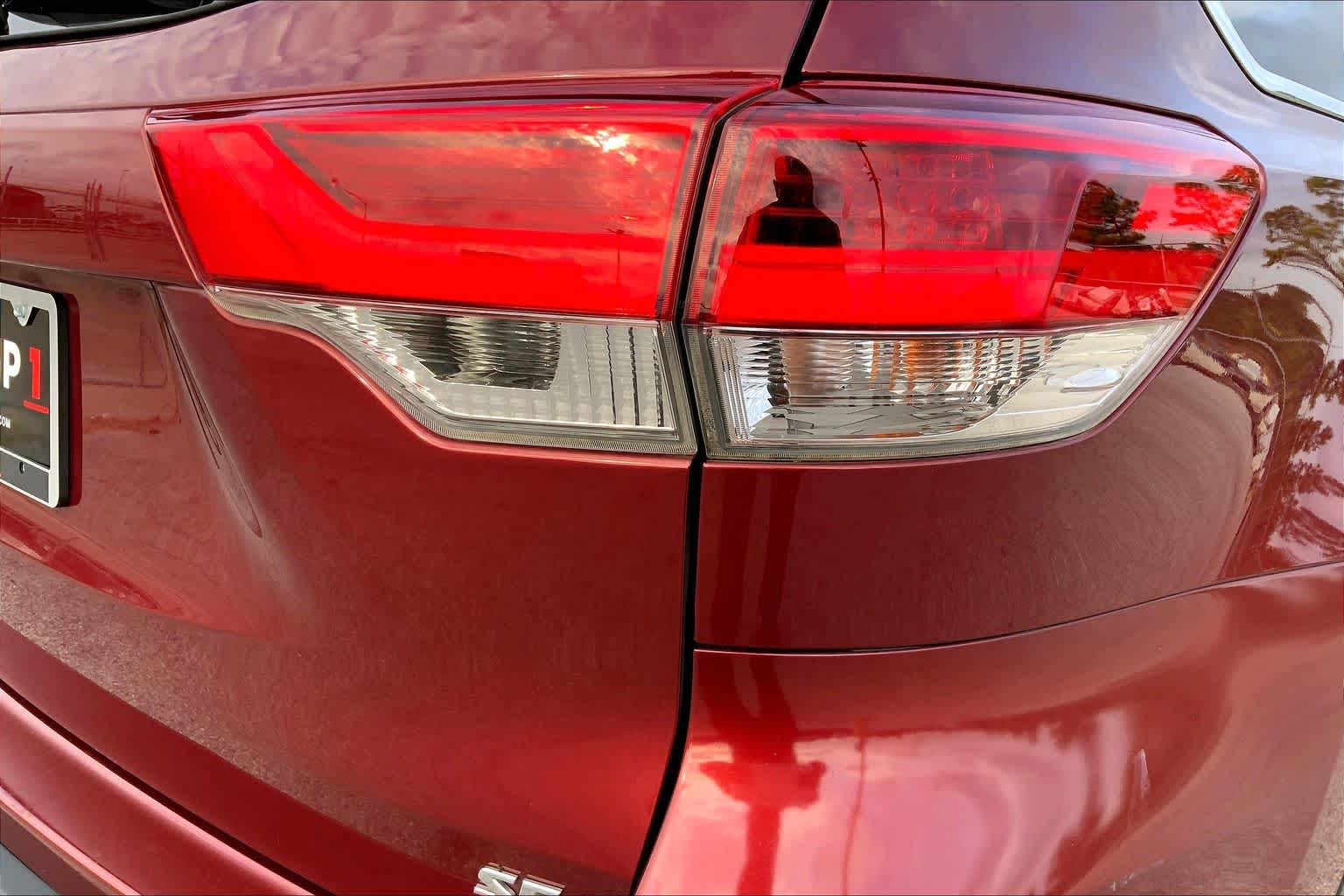 2017 Toyota Highlander SE Salsa Red Pearl at AutoNation USA Katy