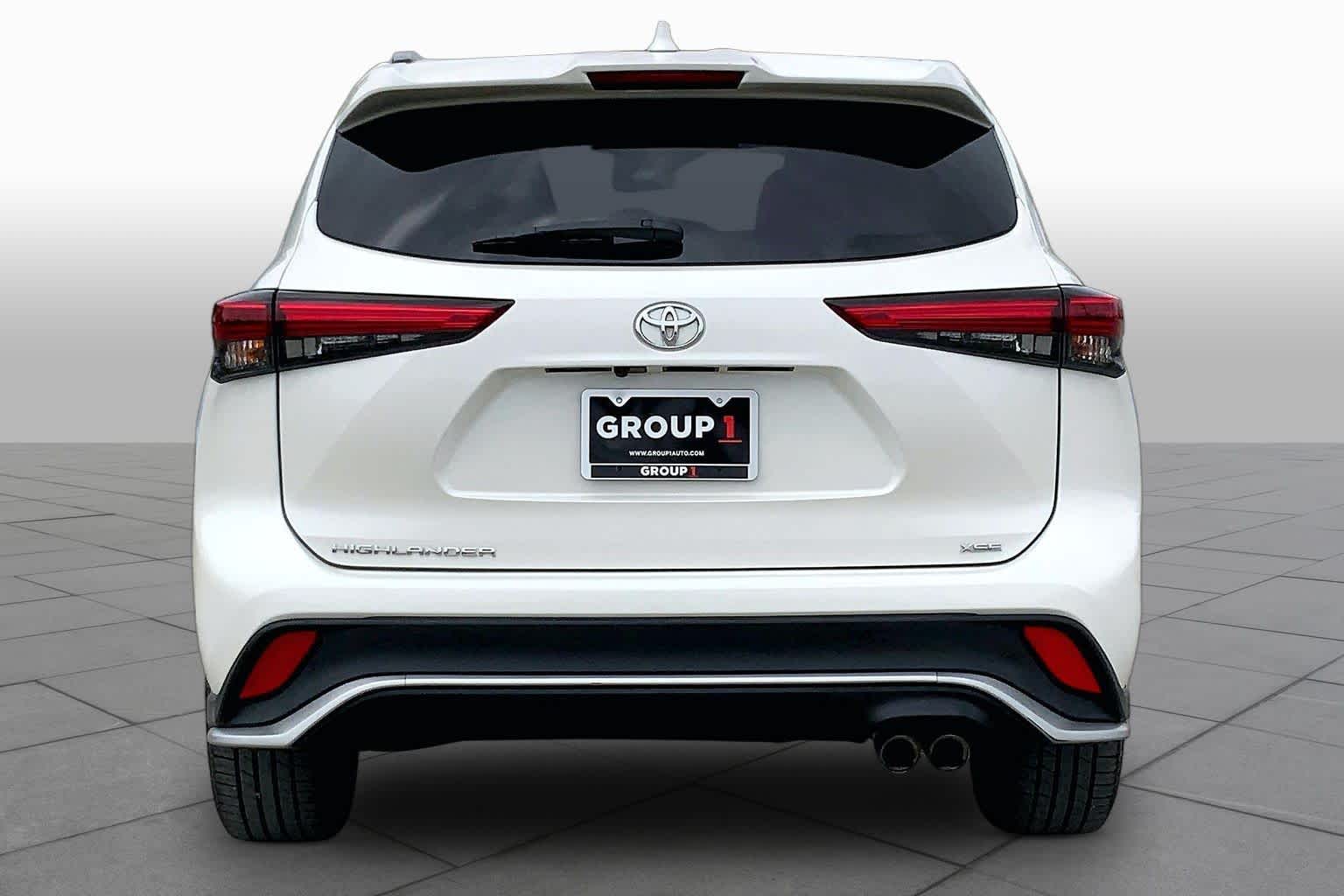 2021 Toyota Highlander XSE Blizzard Pearl at AutoNation Toyota Gulf Fwy