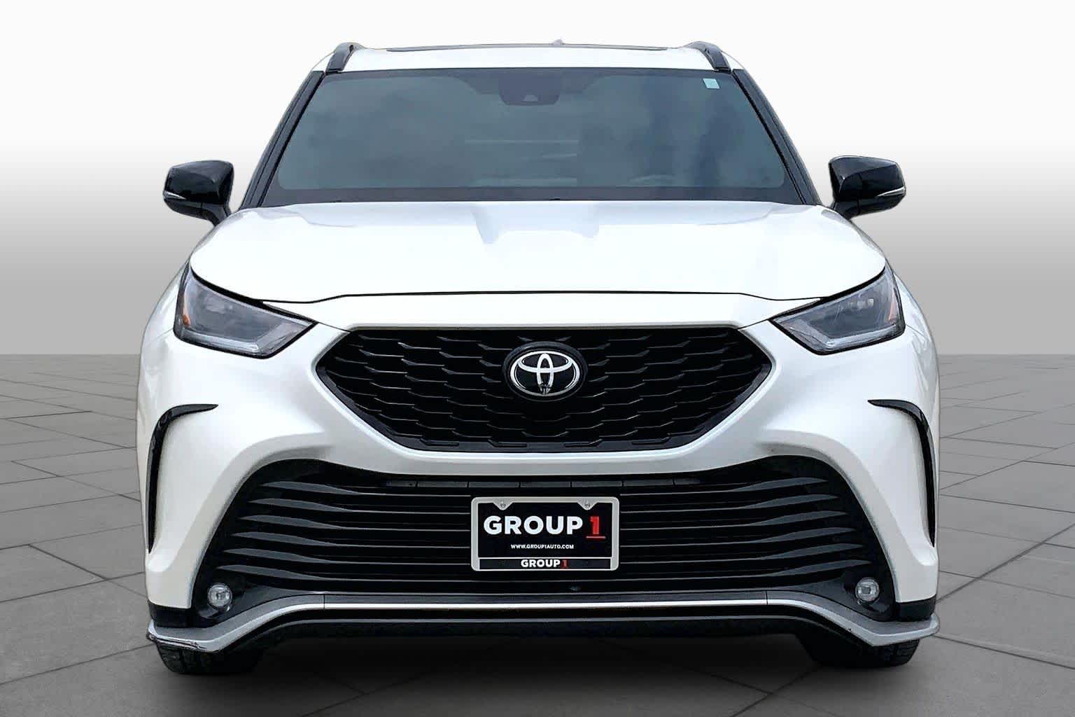 2021 Toyota Highlander XSE Blizzard Pearl at AutoNation Toyota Gulf Fwy