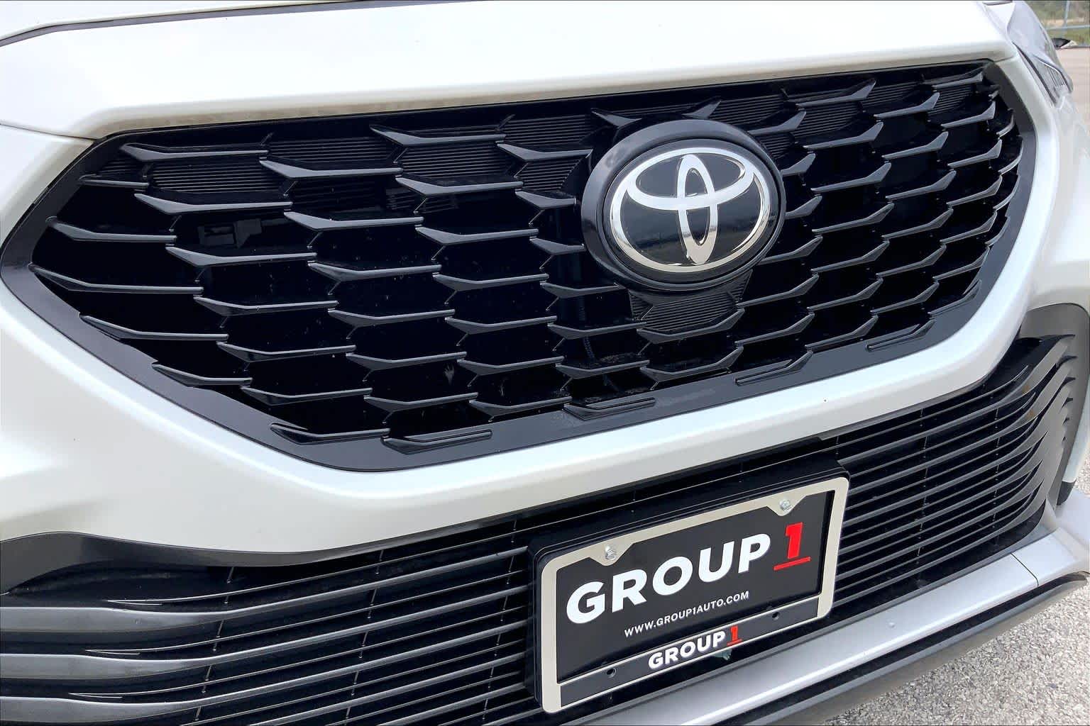 2021 Toyota Highlander XSE Blizzard Pearl at AutoNation Toyota Gulf Fwy