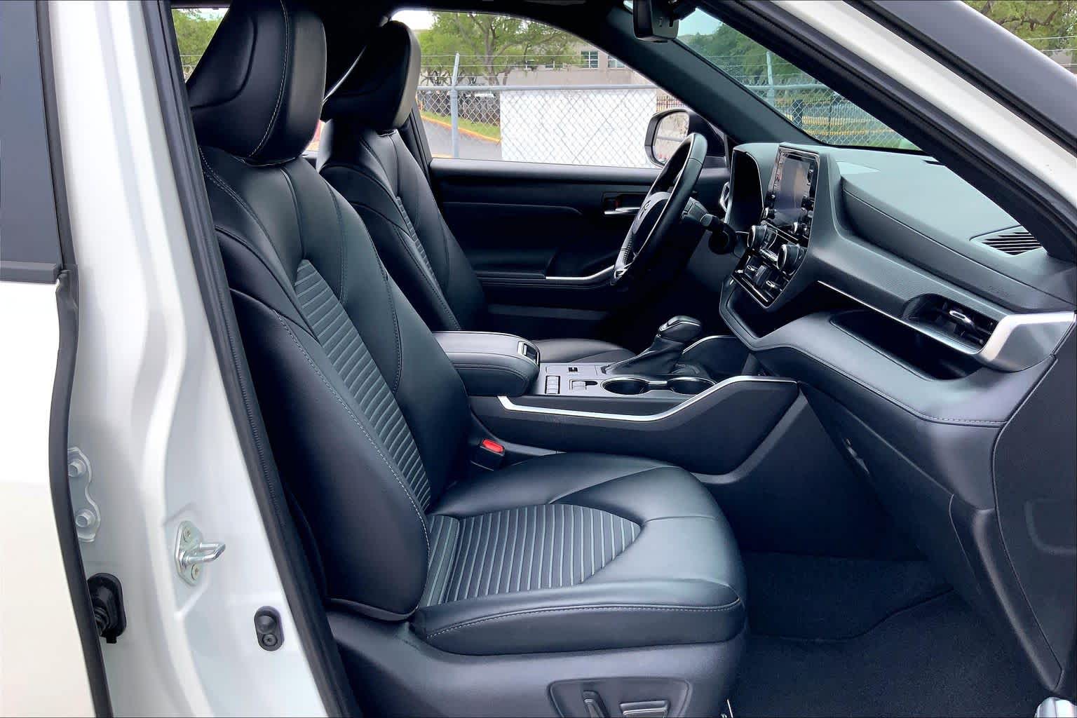 2021 Toyota Highlander XSE Blizzard Pearl at AutoNation Toyota Gulf Fwy
