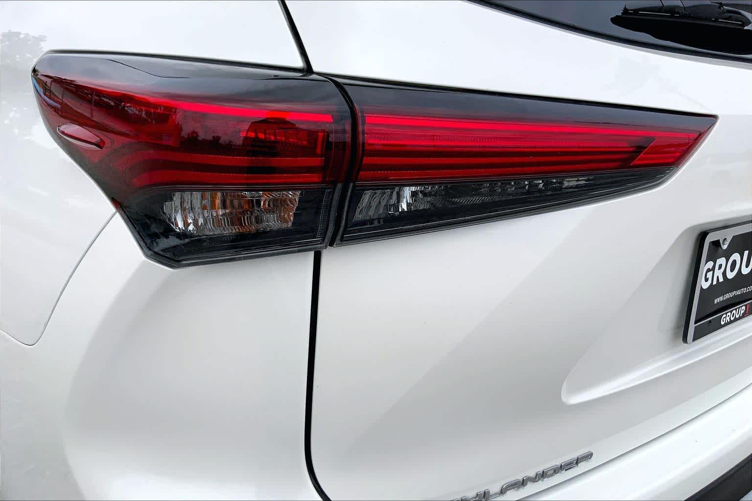 2021 Toyota Highlander XSE Blizzard Pearl at AutoNation Toyota Gulf Fwy