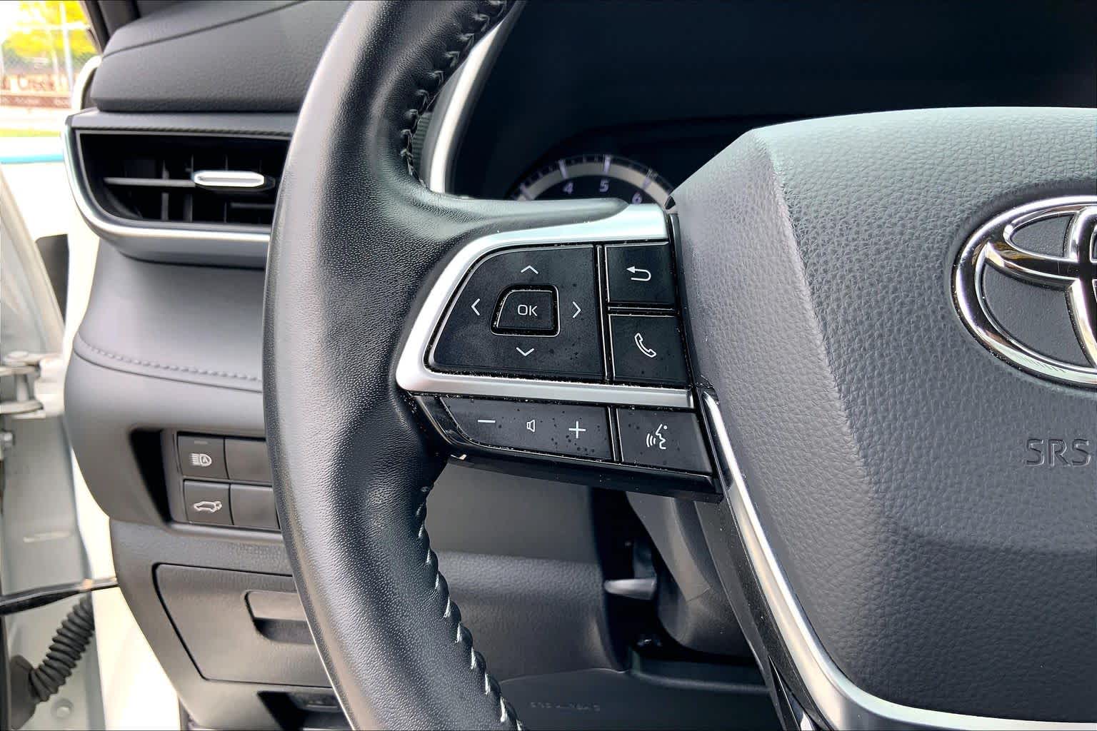 2021 Toyota Highlander XSE Blizzard Pearl at AutoNation Toyota Gulf Fwy