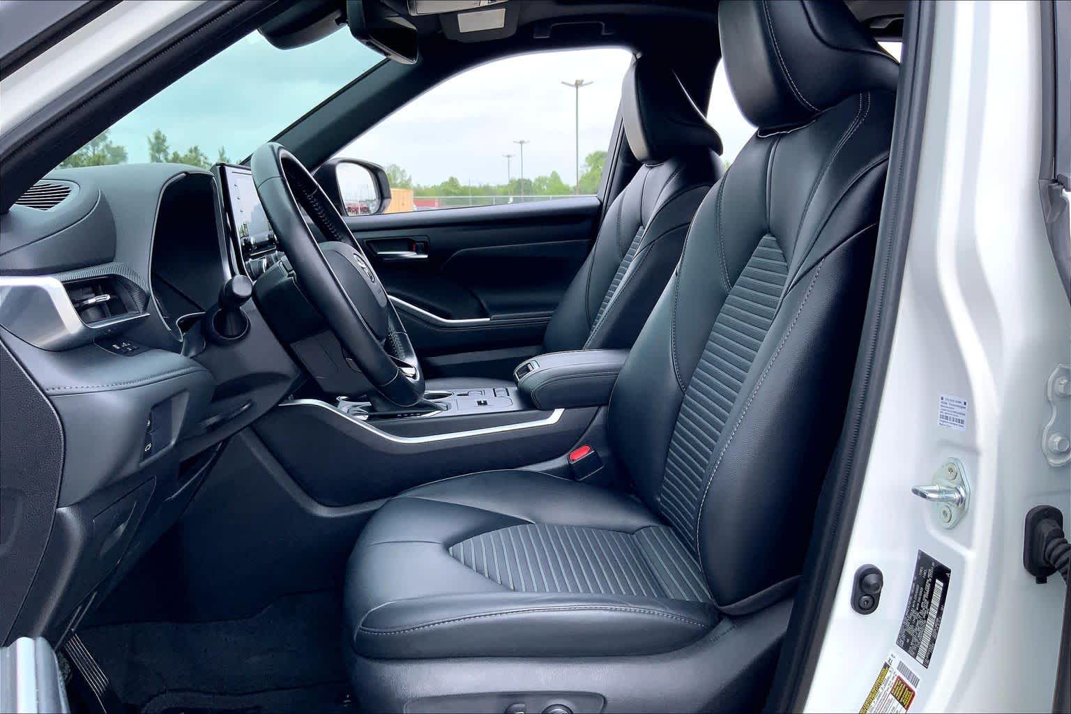 2021 Toyota Highlander XSE Blizzard Pearl at AutoNation Toyota Gulf Fwy