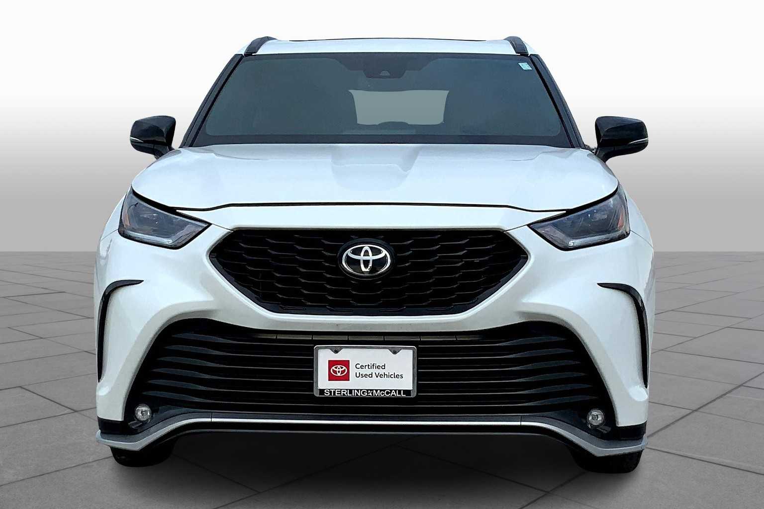 2022 Toyota Highlander XSE Wind Chill Pearl at Group 1 Toyota Southwest