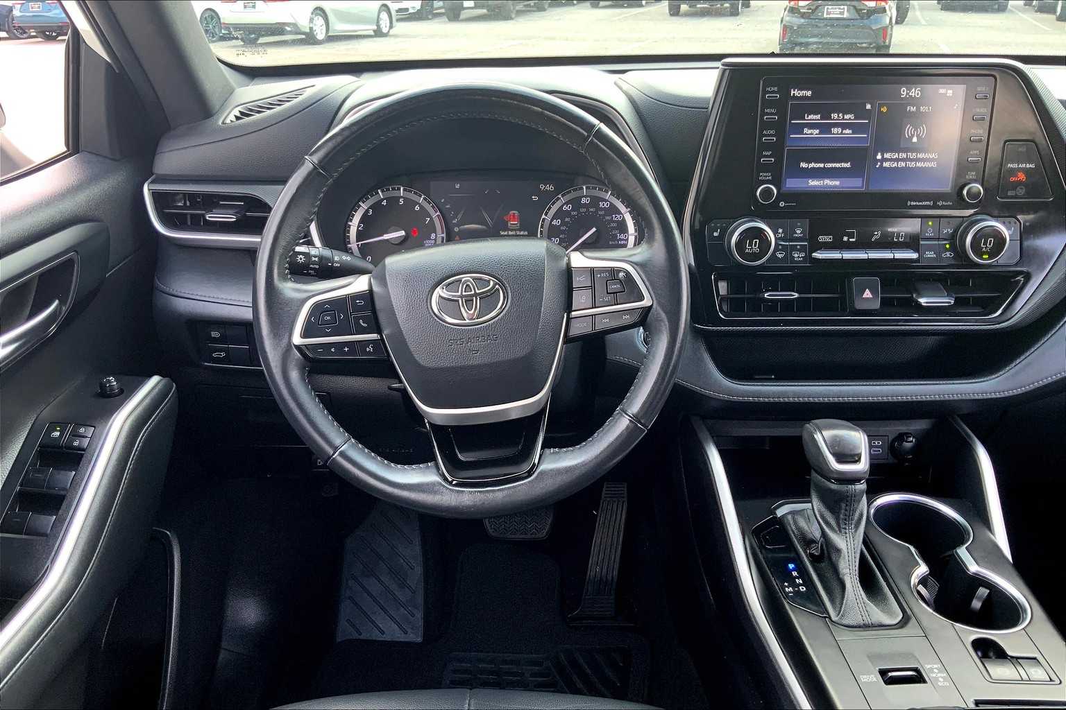 2022 Toyota Highlander XSE Wind Chill Pearl at Group 1 Toyota Southwest