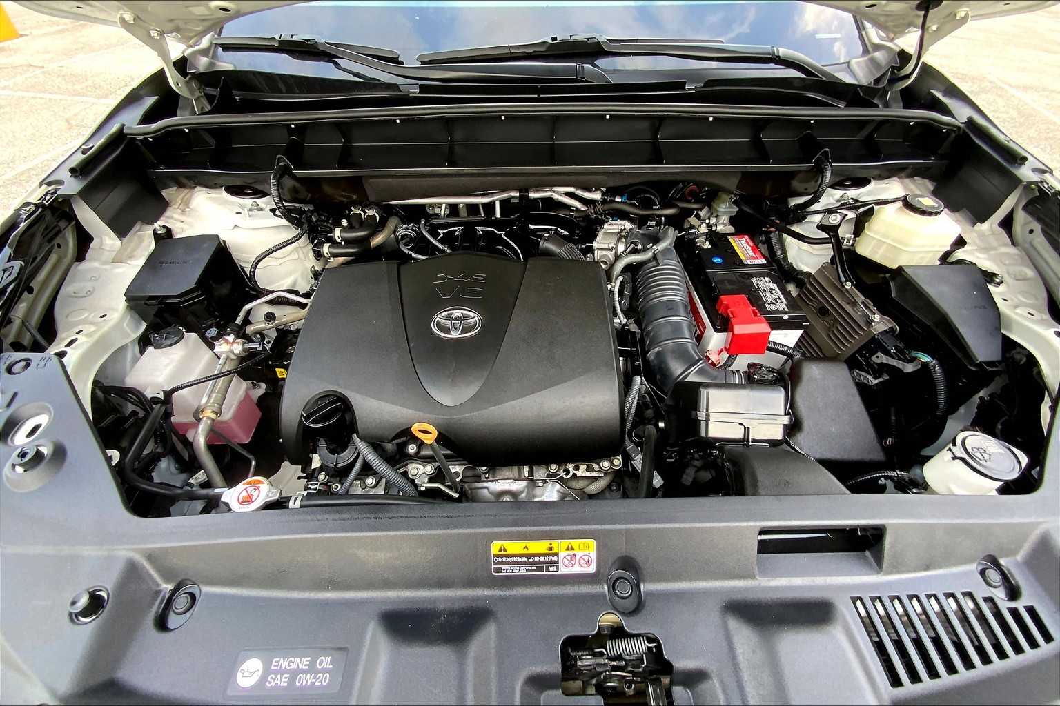 2022 Toyota Highlander XSE Wind Chill Pearl at Group 1 Toyota Southwest