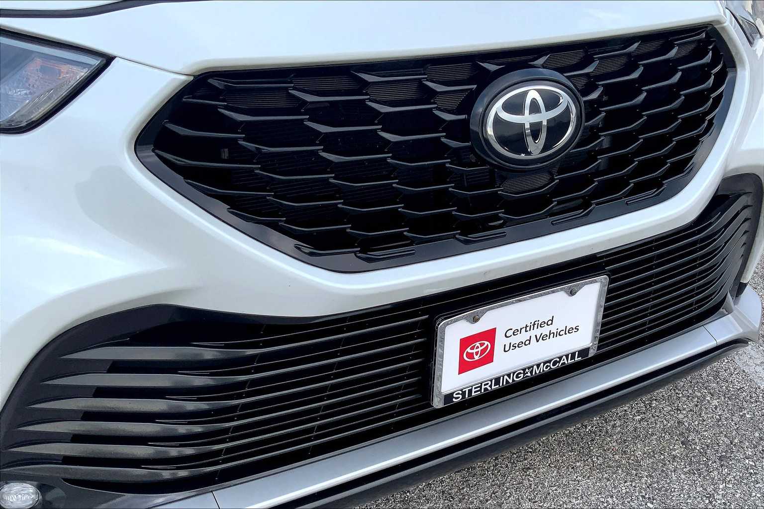 2022 Toyota Highlander XSE Wind Chill Pearl at Group 1 Toyota Southwest