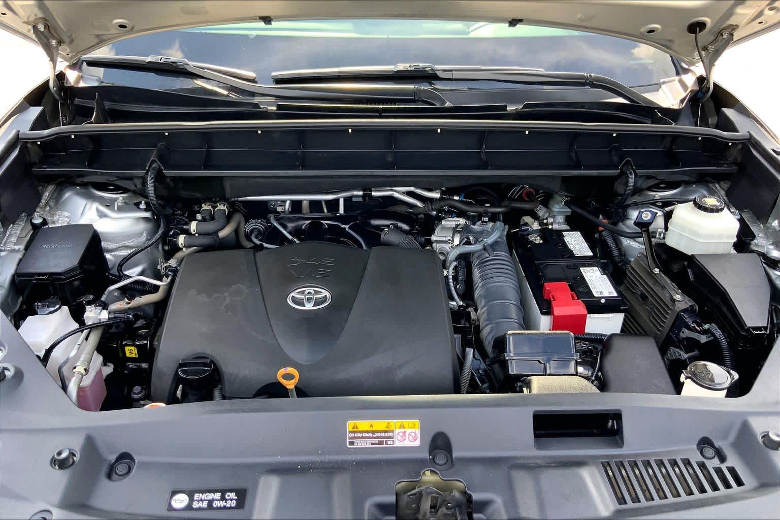 2022 Toyota Highlander XSE Celestial Silver Metallic at Group 1 Toyota Southwest