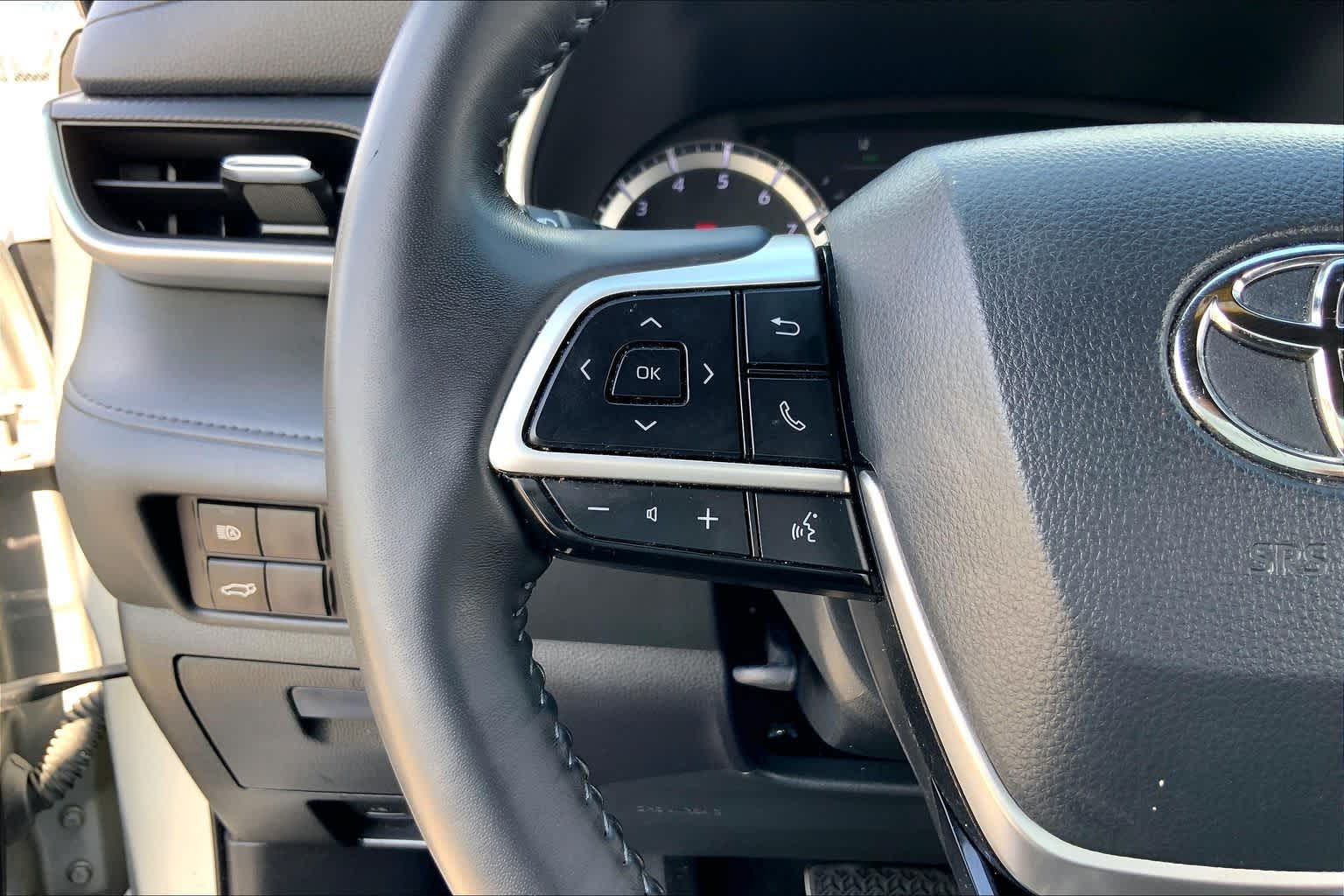 2022 Toyota Highlander XSE Celestial Silver Metallic at Group 1 Toyota Southwest