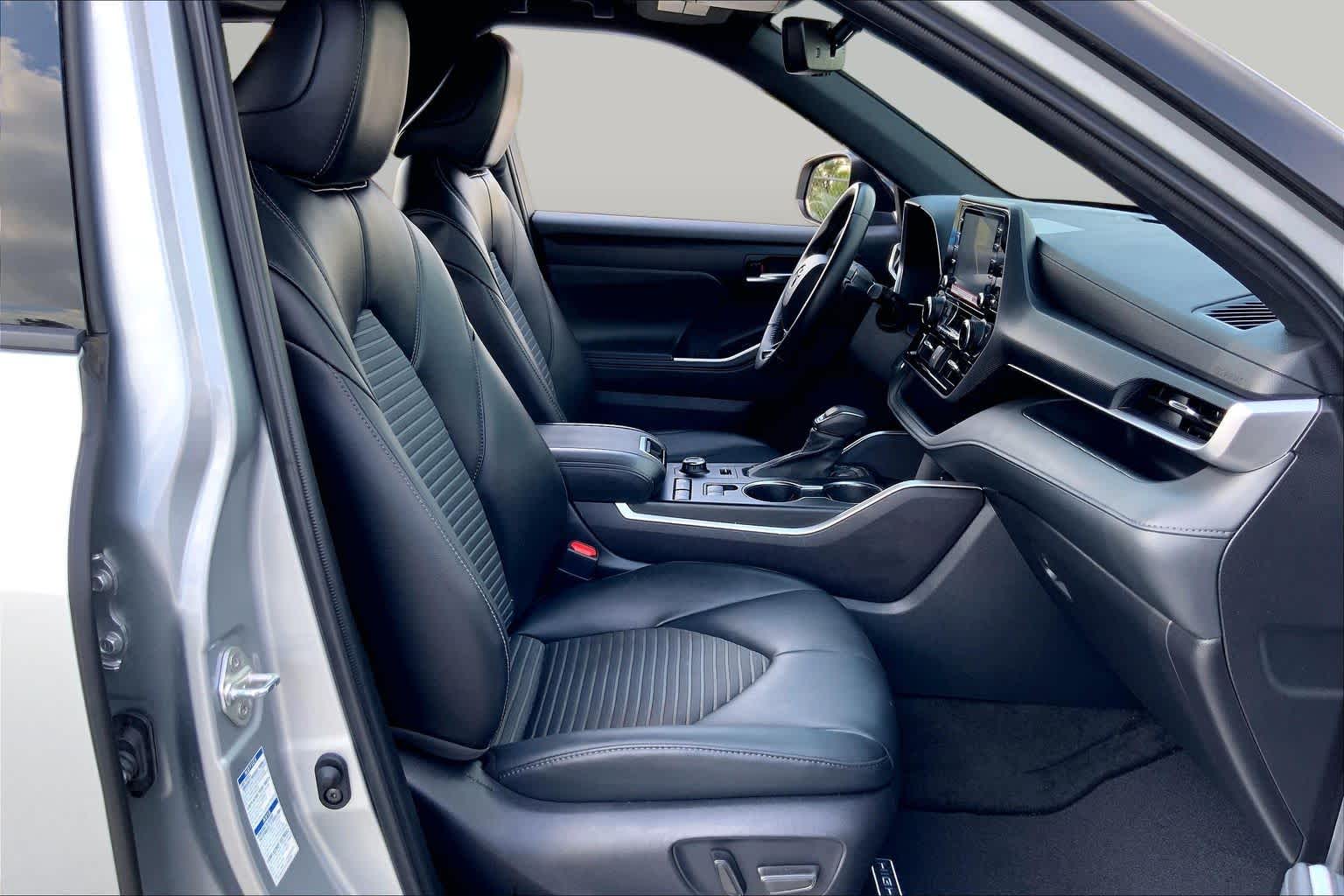 2022 Toyota Highlander XSE Celestial Silver Metallic at Group 1 Toyota Southwest