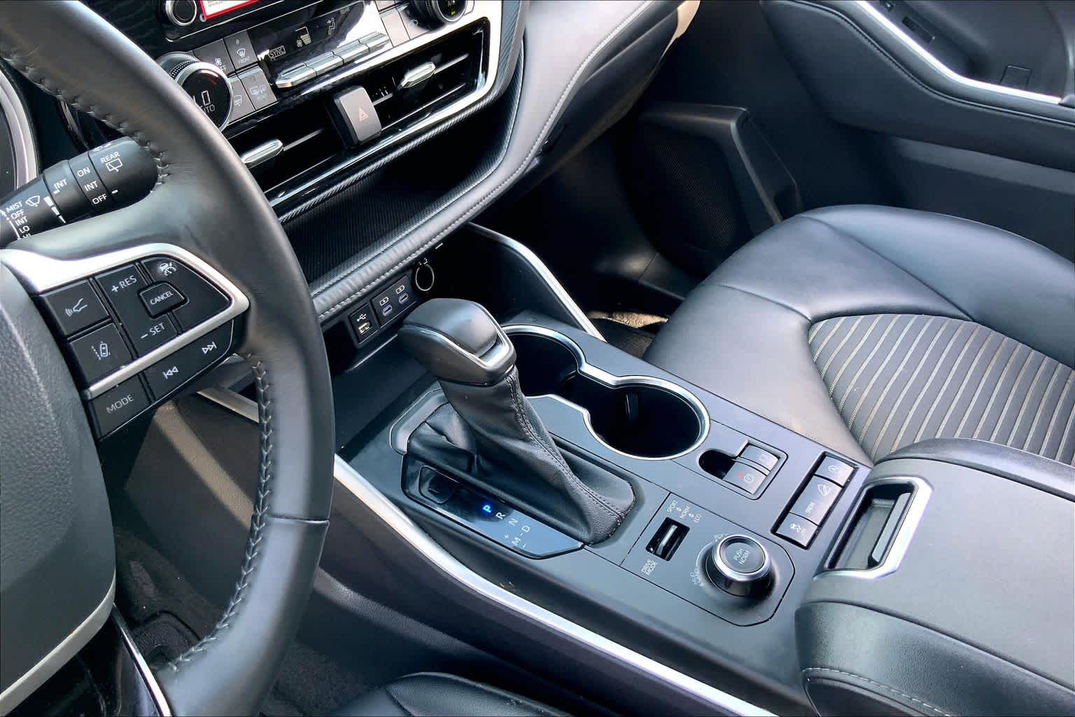 2022 Toyota Highlander XSE Celestial Silver Metallic at Group 1 Toyota Southwest