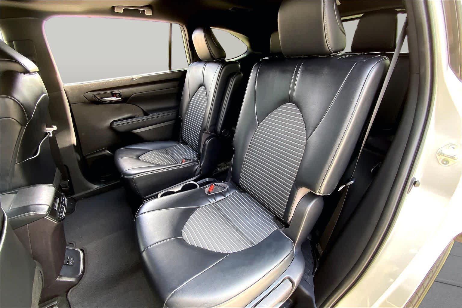 2022 Toyota Highlander XSE Celestial Silver Metallic at Group 1 Toyota Southwest