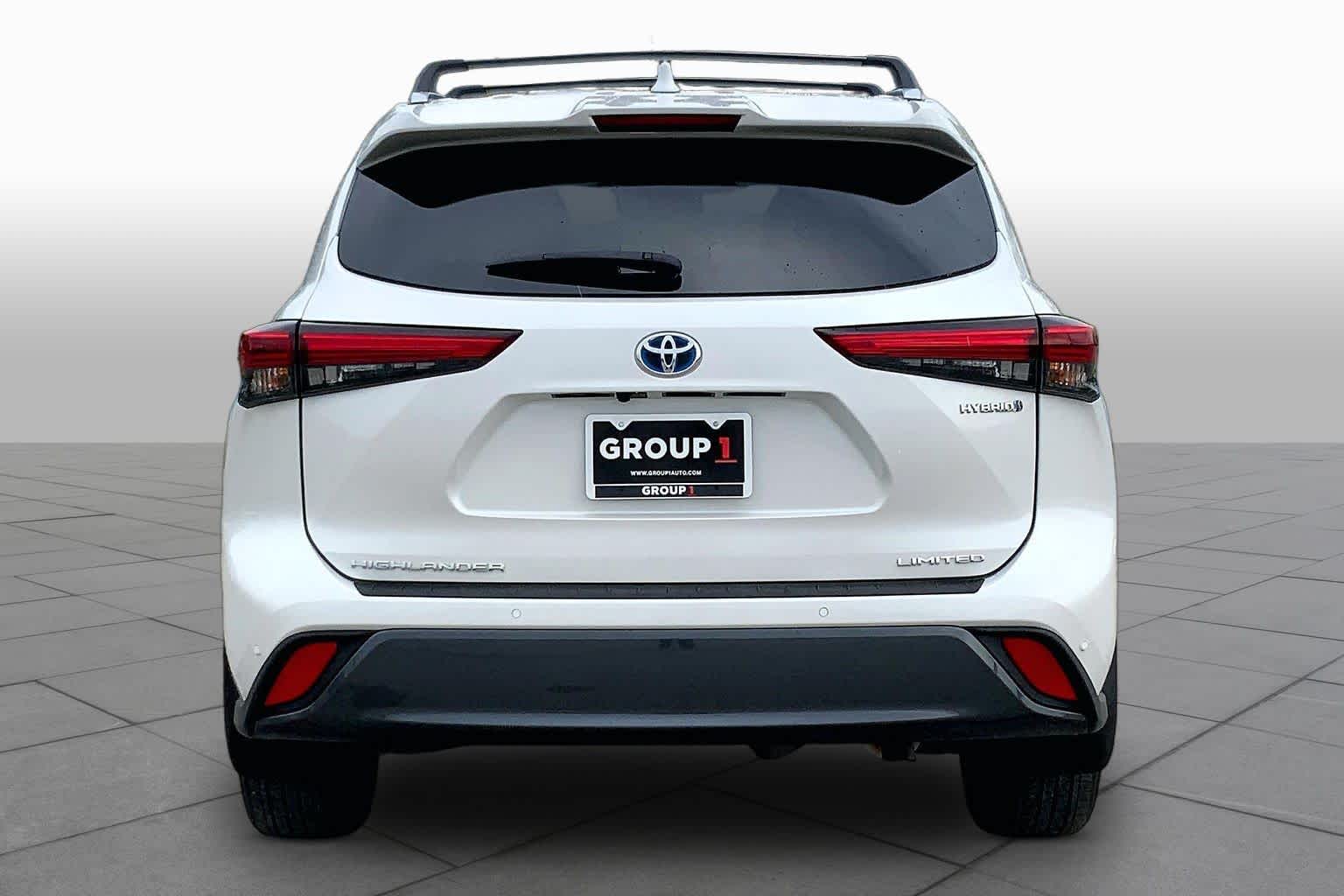 2023 Toyota Highlander Hybrid Limited Wind Chill Pearl at AutoNation USA Katy