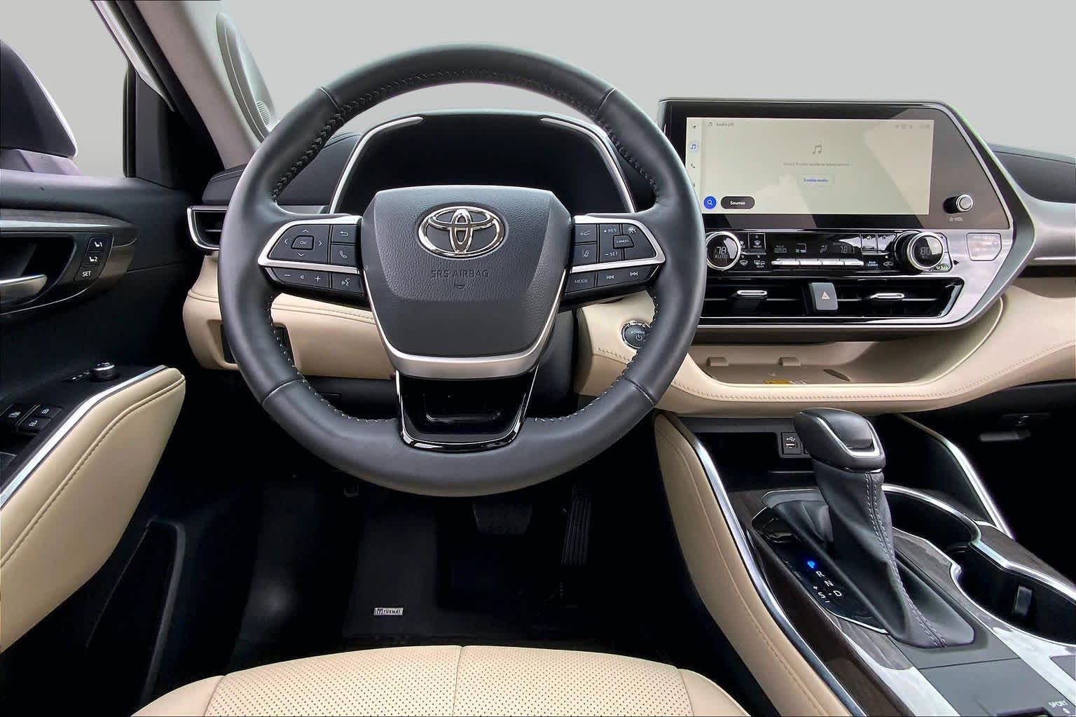 2023 Toyota Highlander Hybrid Limited Wind Chill Pearl at AutoNation USA Katy