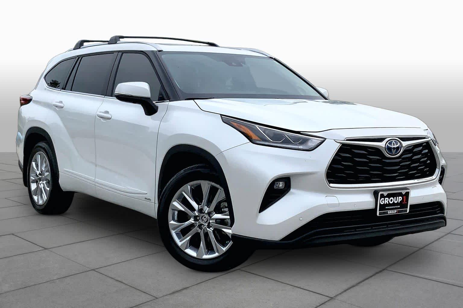 2023 Toyota Highlander Hybrid Limited Wind Chill Pearl at AutoNation USA Katy
