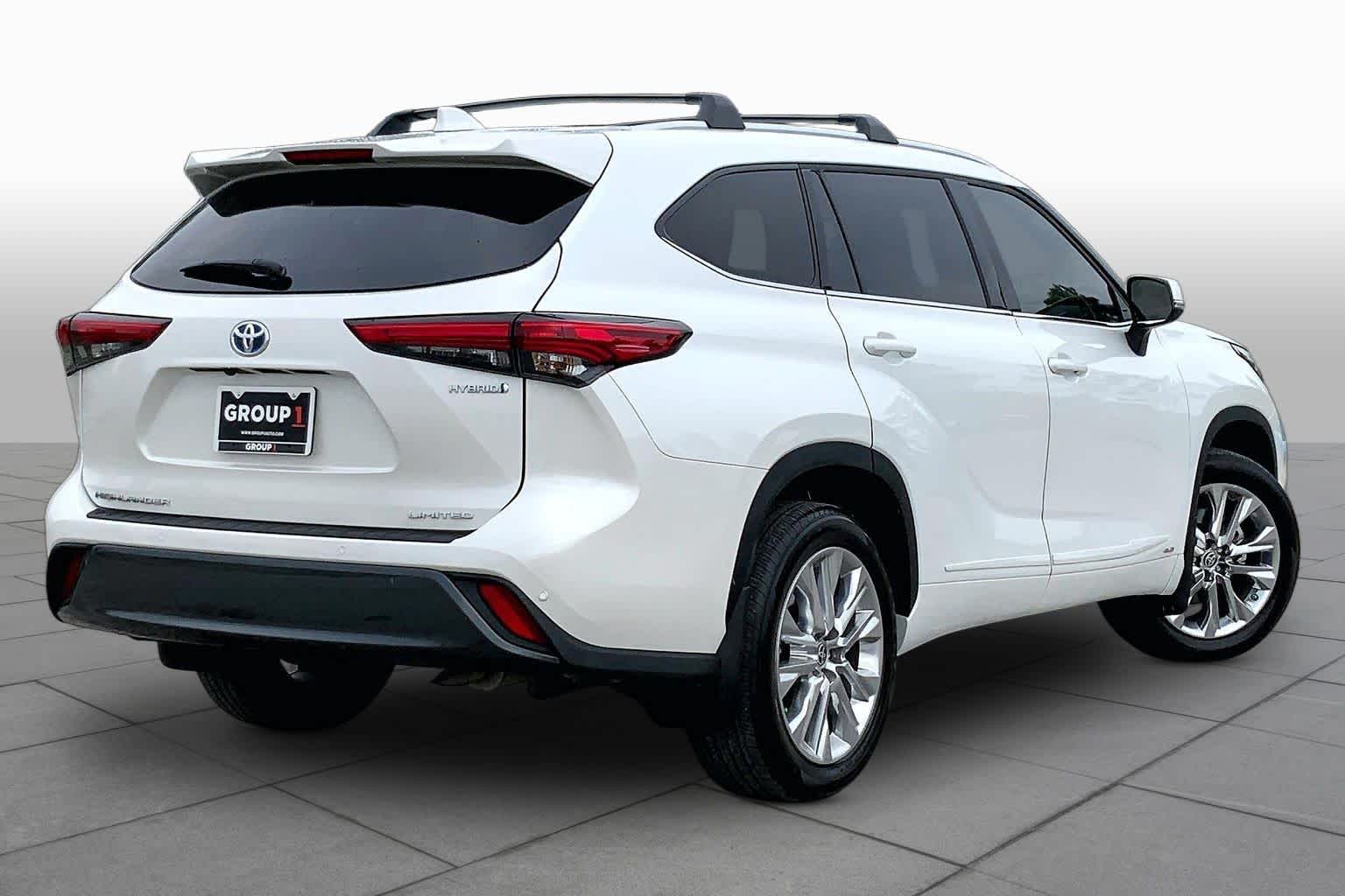2023 Toyota Highlander Hybrid Limited Wind Chill Pearl at AutoNation USA Katy