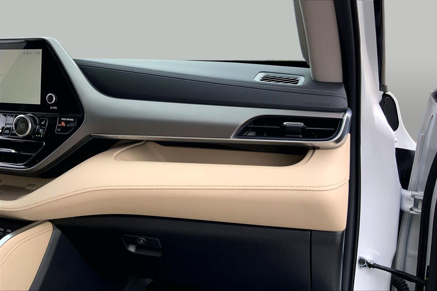2023 Toyota Highlander Hybrid Limited Wind Chill Pearl at AutoNation USA Katy