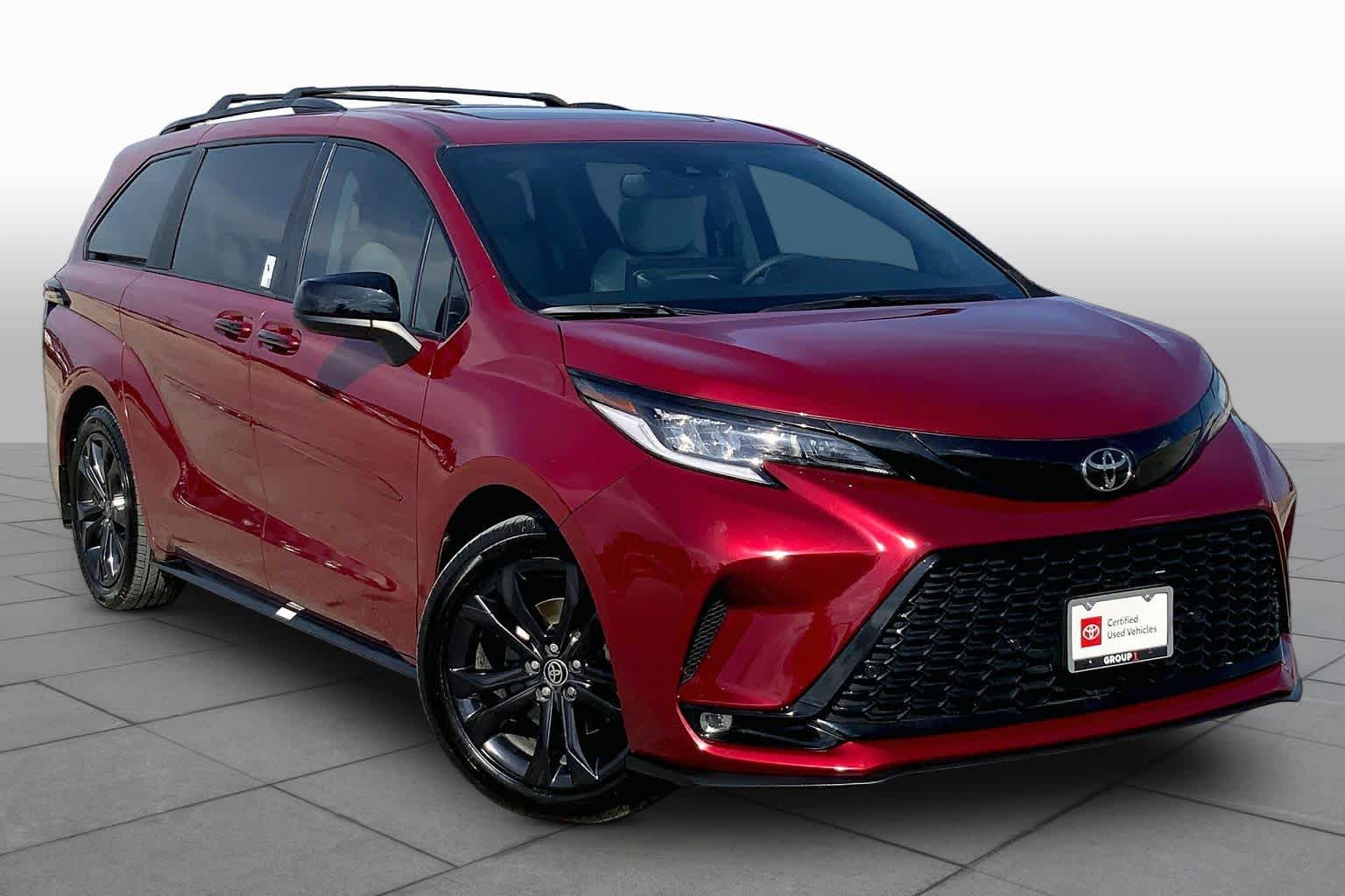 2026 Toyota Sienna XSE Ruby Flare Pearl at Group 1 Toyota Southwest