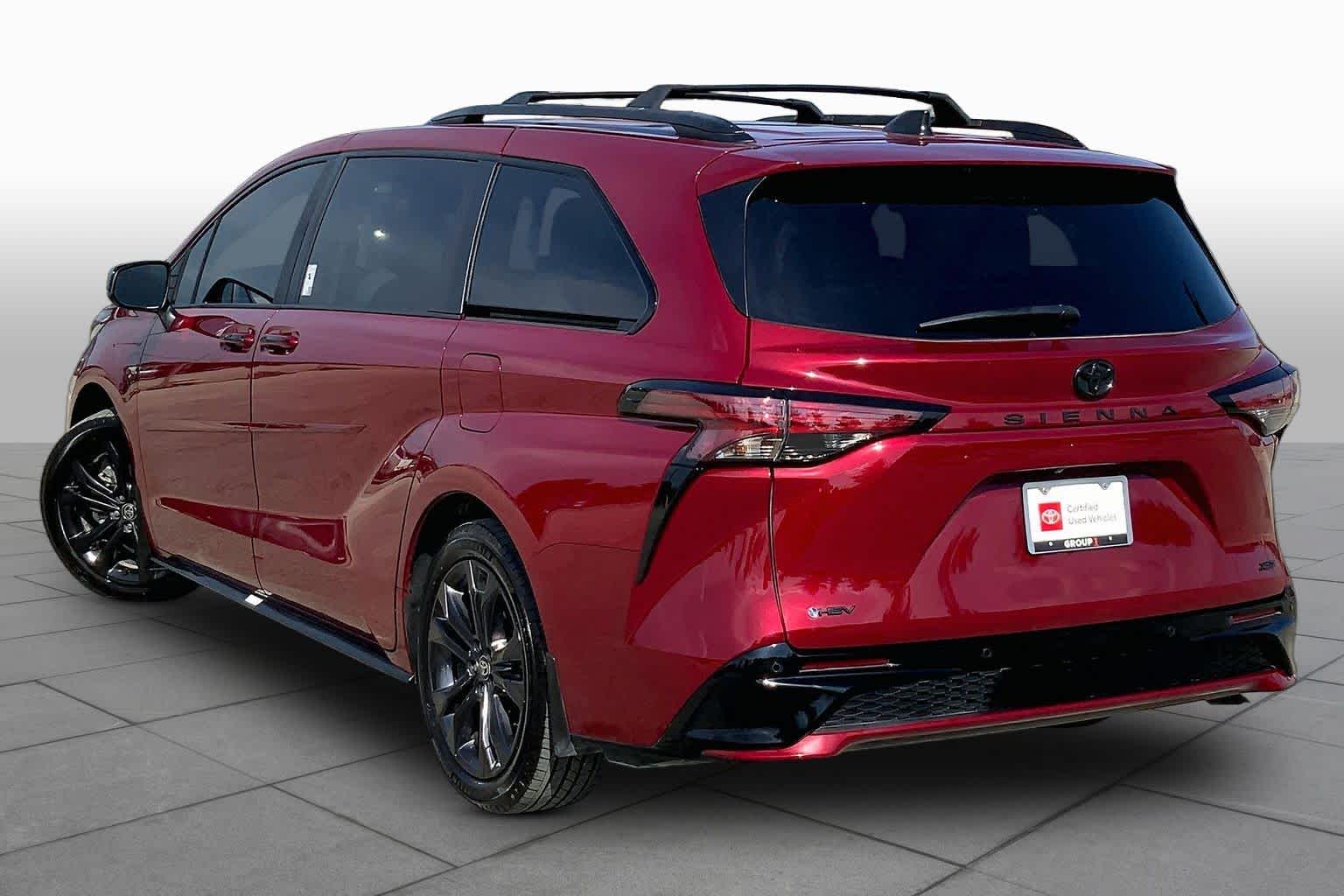 2026 Toyota Sienna XSE Ruby Flare Pearl at Group 1 Toyota Southwest